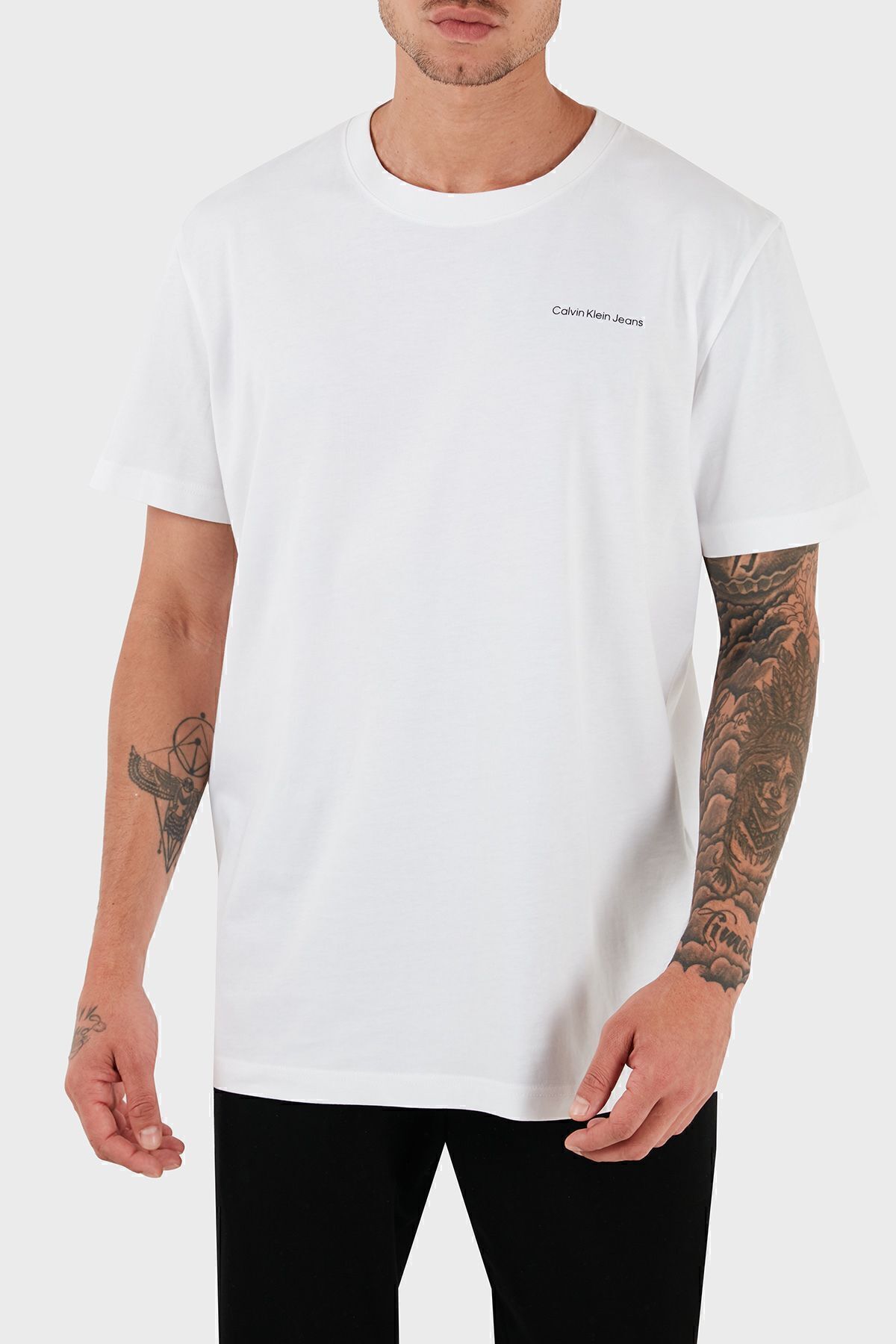 تی شرت سفید مردانه پیراهن مناسب پنبه J30J325679AF J30J325679 YAF Calvin Klein