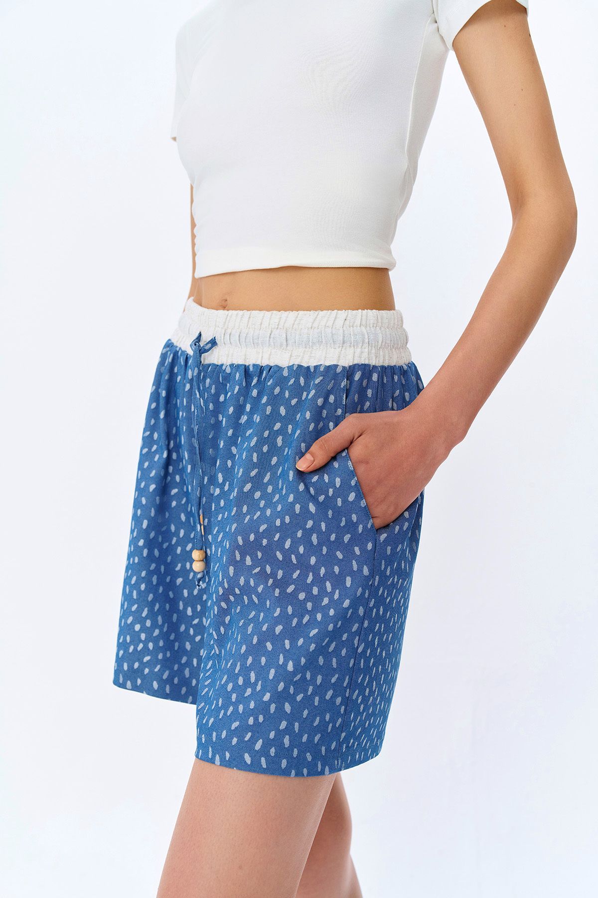 Quzu-Blue Linen Shorts - Patterned with Elastic Waist 4