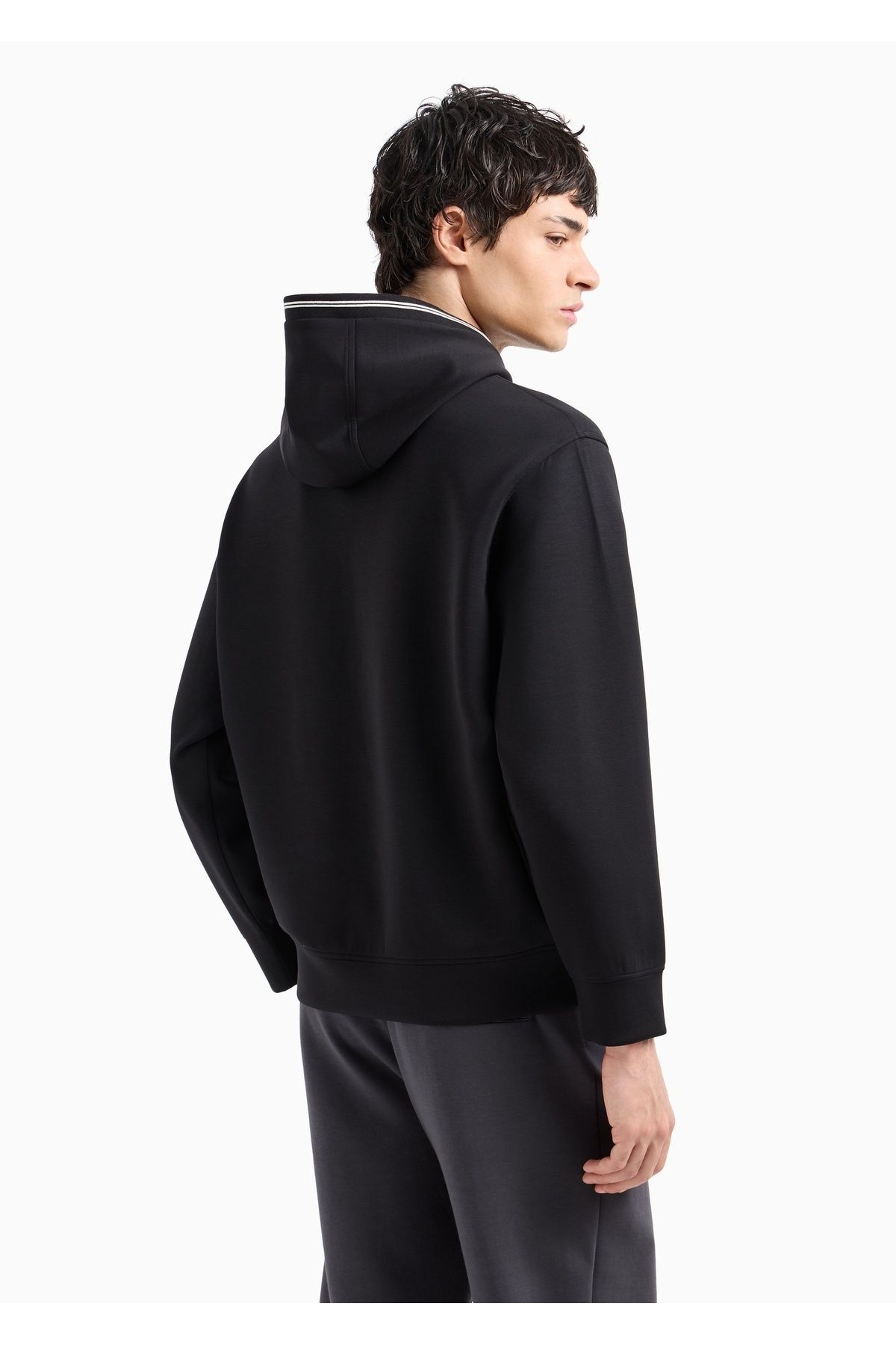 سویشرت آستین بلند مشکی با لوگوی نخی 6D1M99 1JRRZ-0999 Emporio Armani