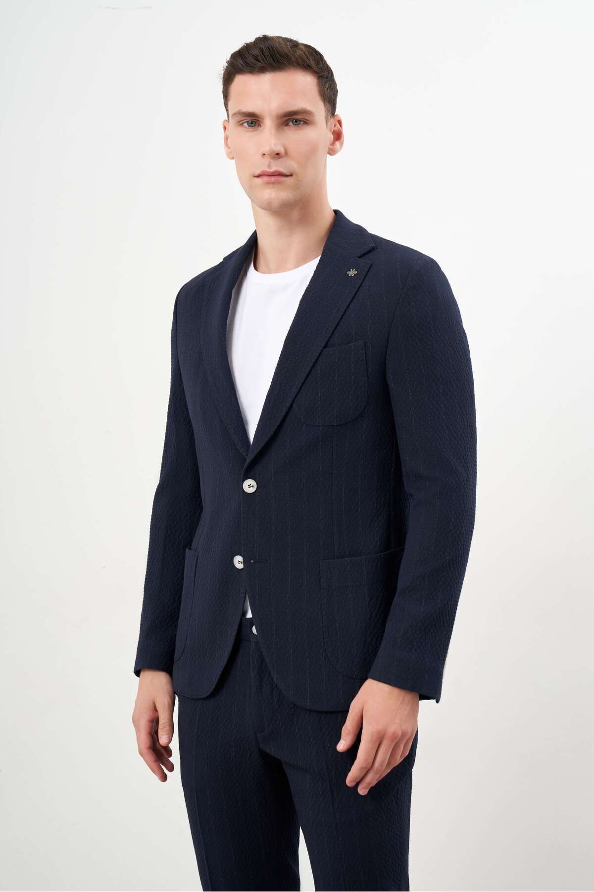 https://cdn.dsmcdn.com/ty1539/product/media/images/ty1540/prod/QC/20240913/10/98a69cc3-3ccc-37a1-8db6-55db39a08a68/1_org_zoom.jpg