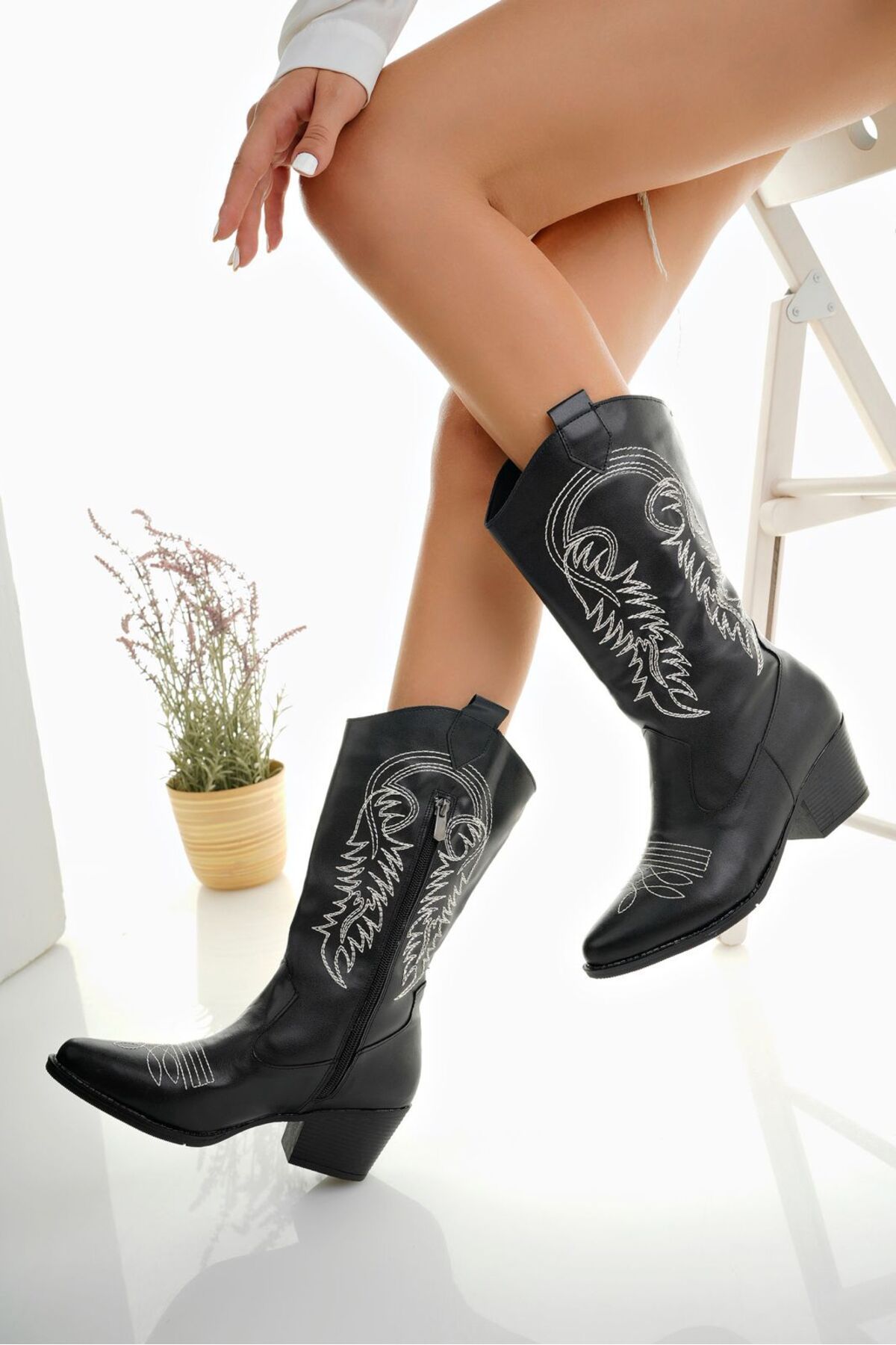 LZ SHOES Siyah Cilt Kadin Nakişli Fermuarli Kovboy Çizme Bot