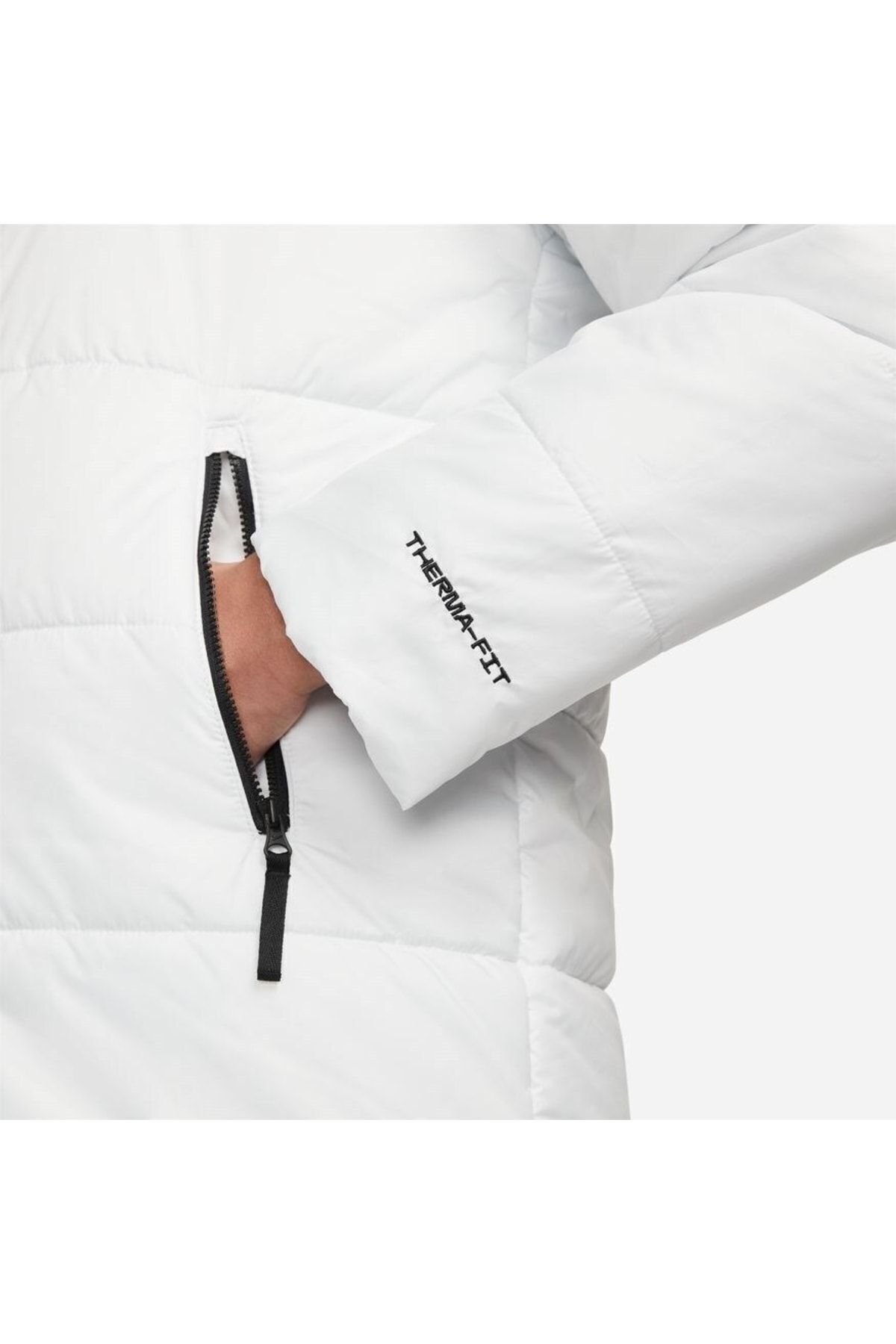 کاپشن زنانه نایک مدل Sportswear Therma-FIT - ضد آب، سبک پارکا Nike