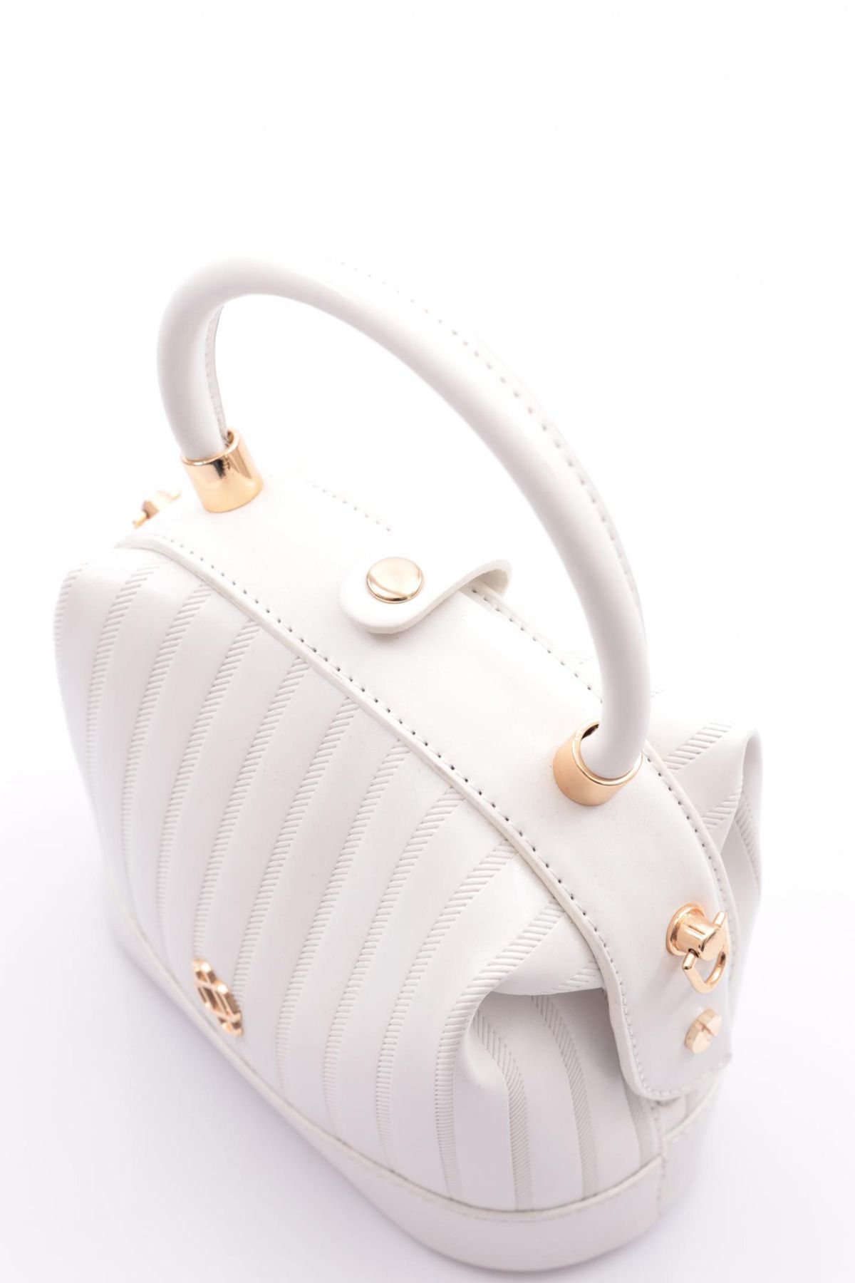 DGN-White Cross Chain Strap Bag - 41233279 4