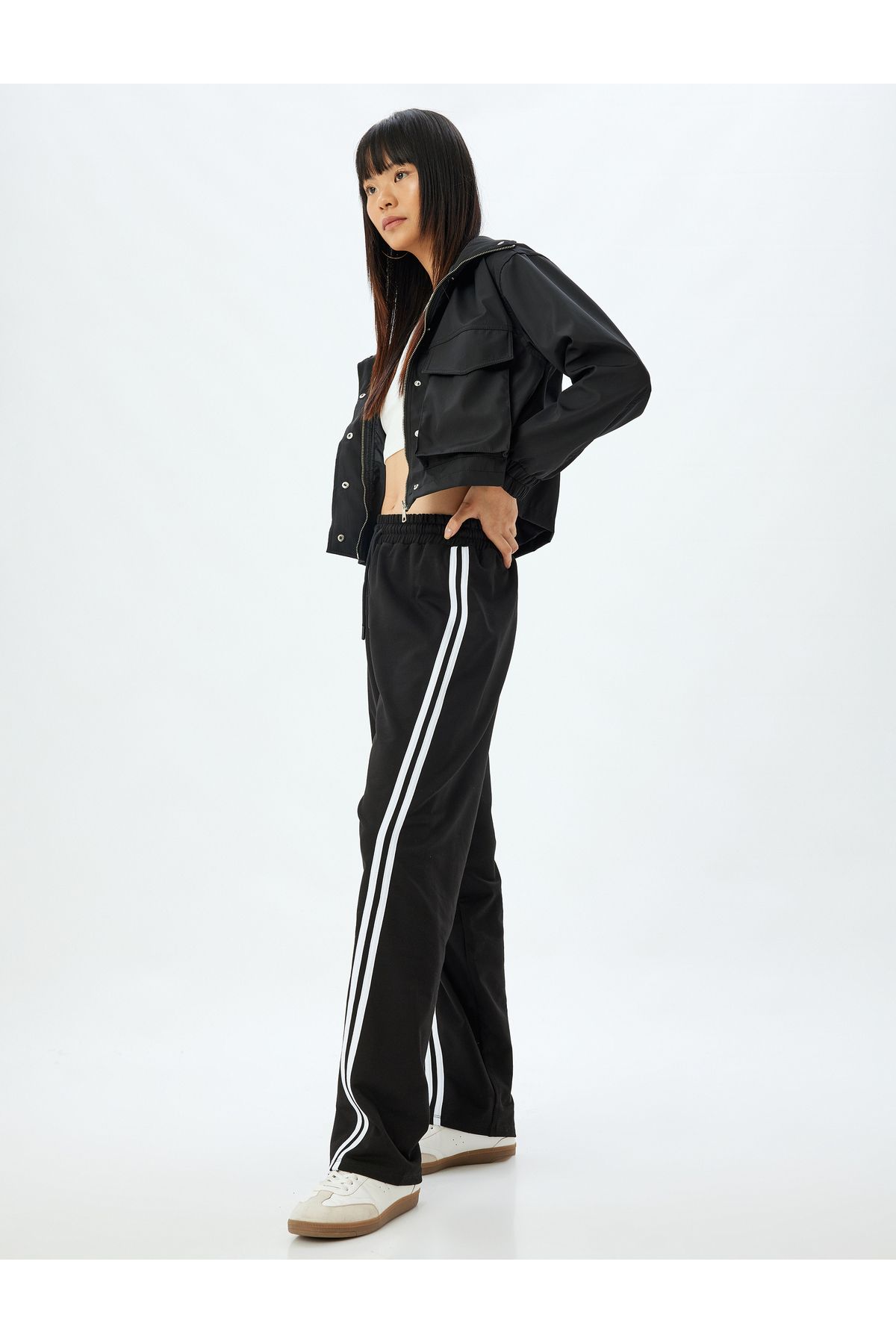 Koton-Wide Leg Sweatpants with Lace-Up Waist and Ribbed Pocket Detail 2