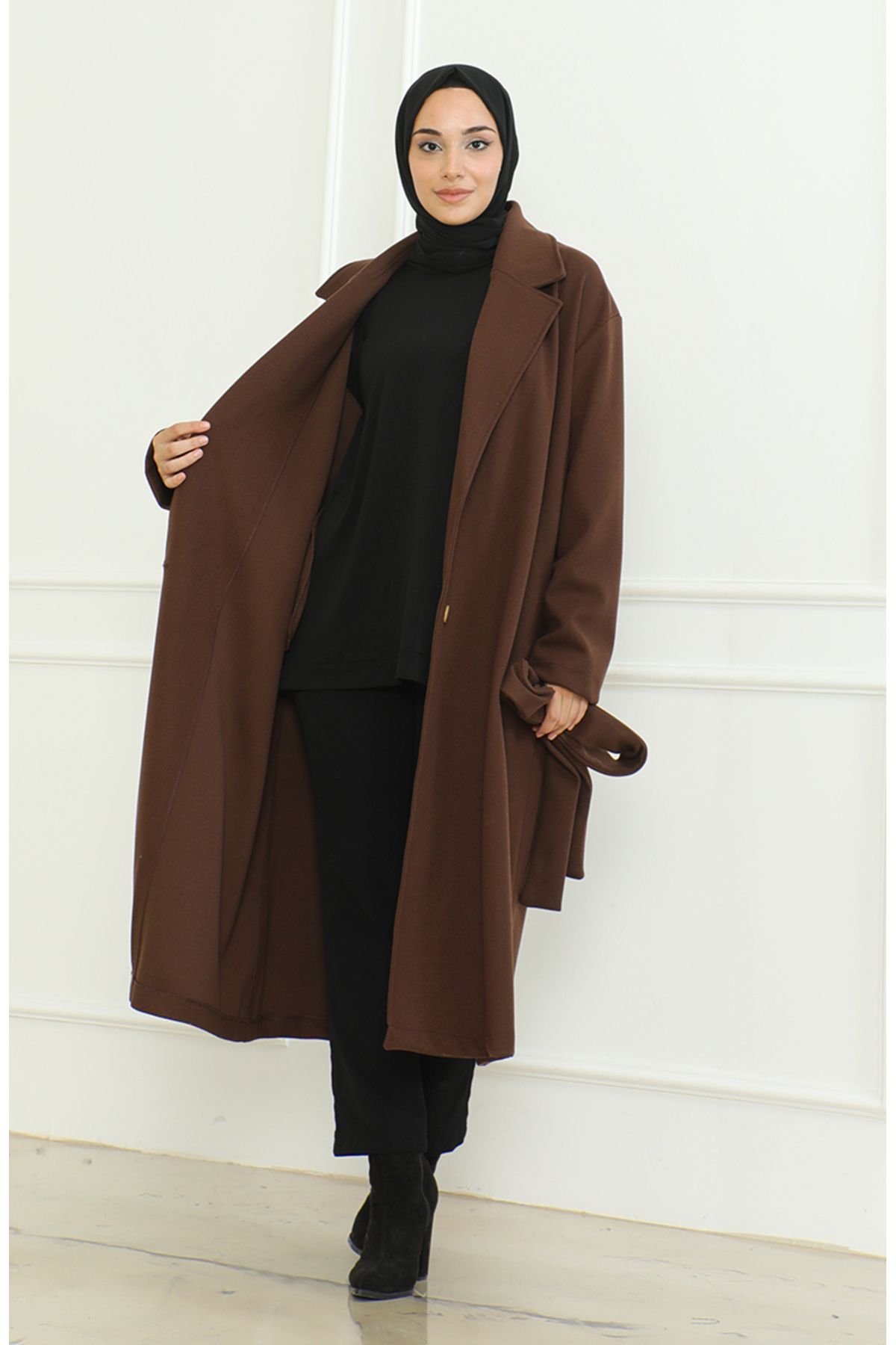 complete the look image