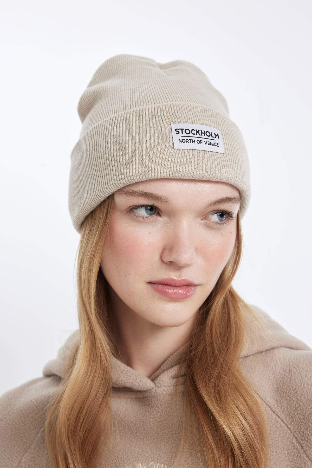 DeFacto-Dfc - Women's City Themed Woven Label Beanie 5