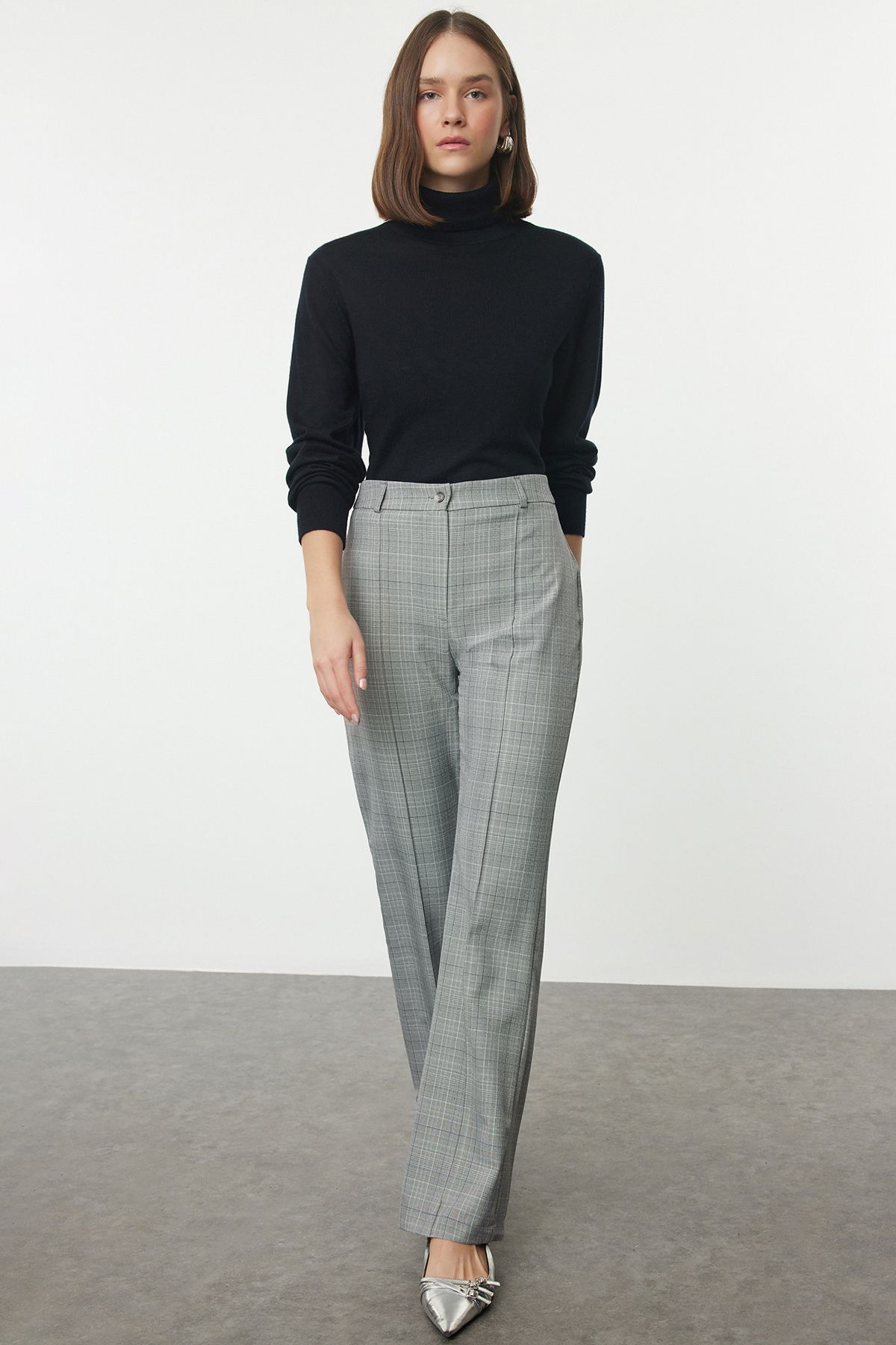 Trendyol Collection Szare, Proste, Tkane Spodnie W Kratę - Twoaw25pl00085 Kobieta - 42