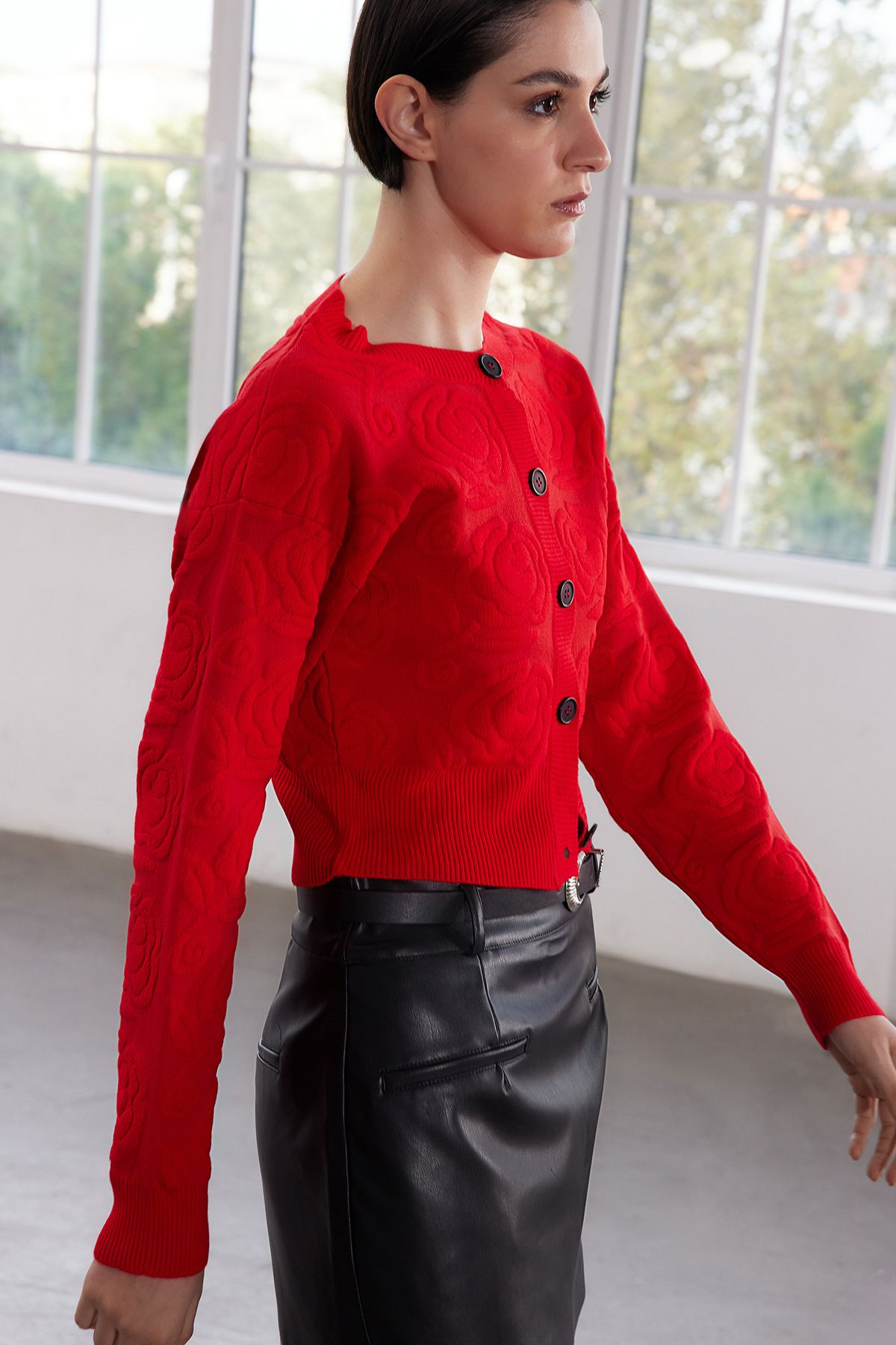 Trendyol Collection Czerwony, Limitowany Kardigan Z Dzianiny Rose Knitted Soft Knitwear Crop - Twoaw25hi00322 Kobieta - M