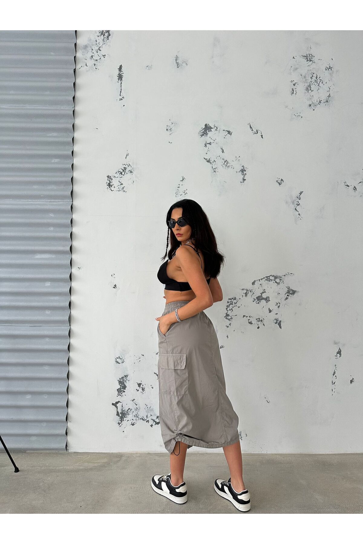 Zeo Basic-Parachute Fabric Midi Skirt Gray with Waist and Leg Elastic with Cargo Pockets 3
