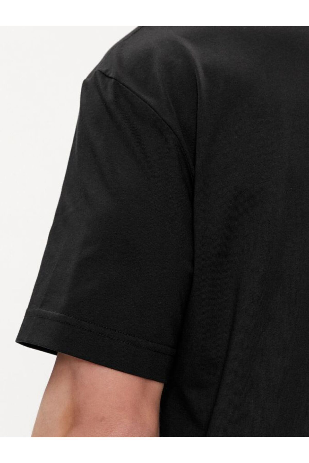 تی شرت مشکی مردانه توری اورجینال Calvin Klein