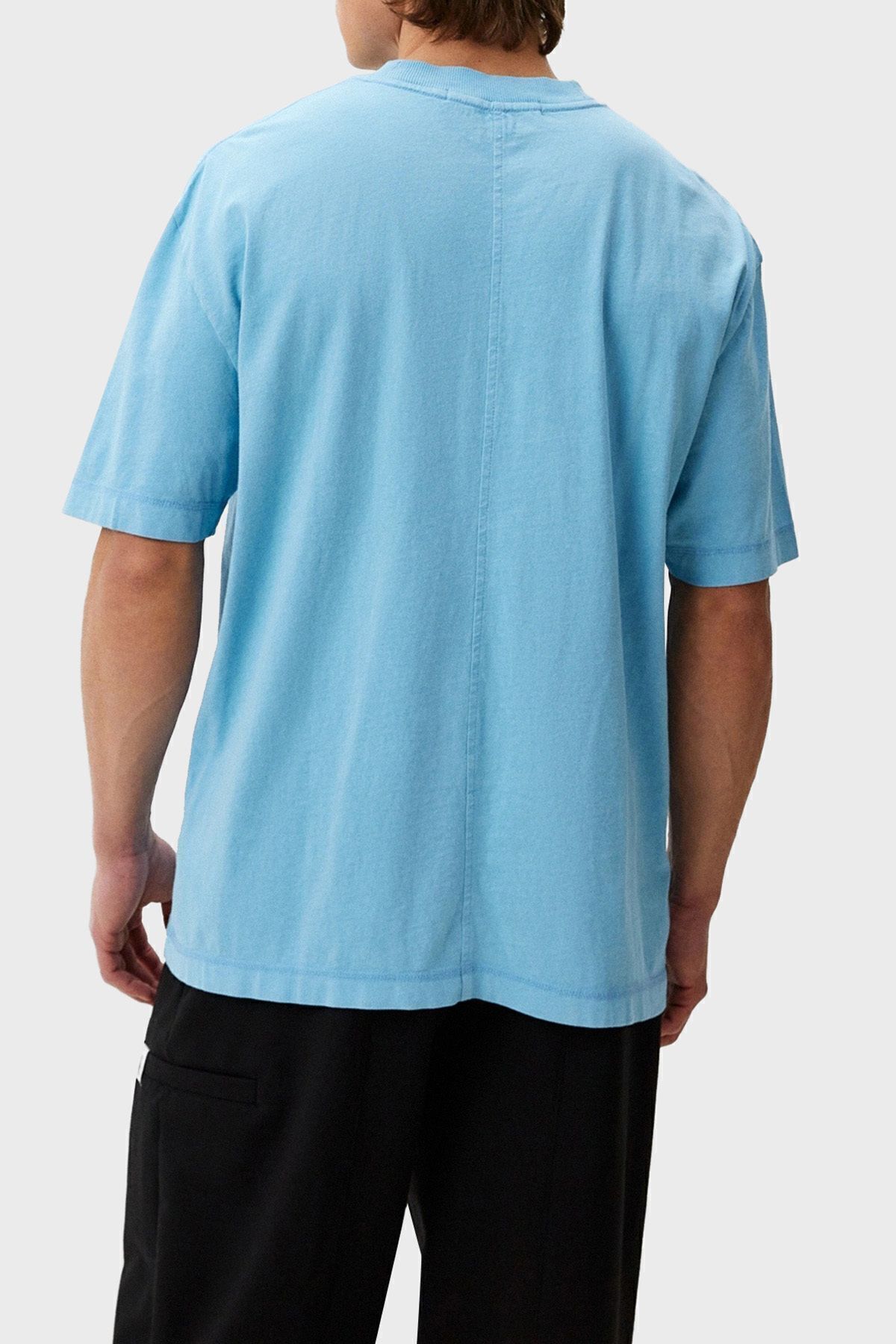 تی شرت آبی مردانه پنبه بزرگ دوچرخه Yaka Tring J30J325427CEZ TRET TREAN J30J325427 CEZ Calvin Klein