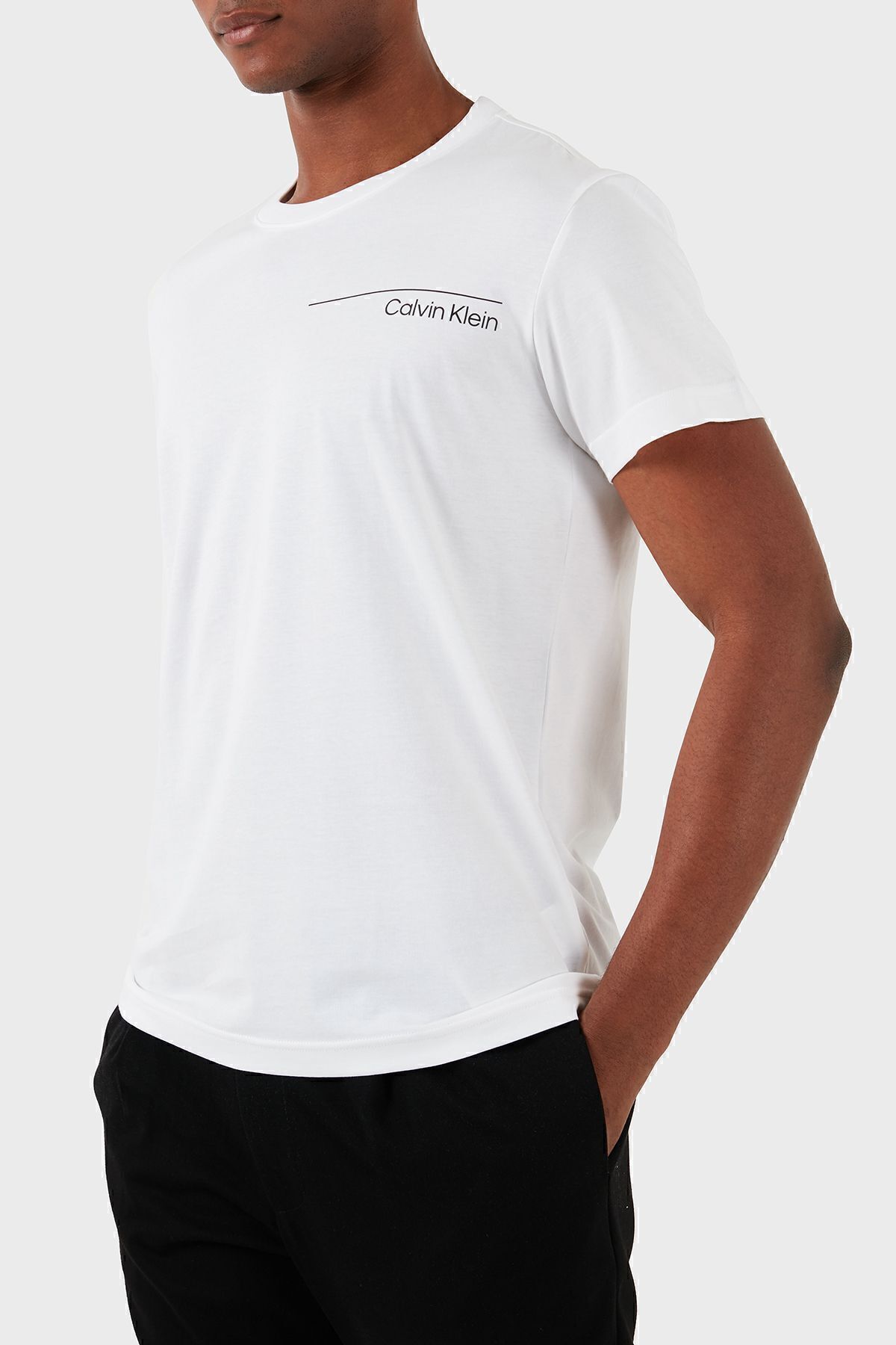 تی شرت سفید مردانه پنبه ای معمولی تناسب T KM0KM00964YCD TRET TURN KM0KM00964 Calvin Klein