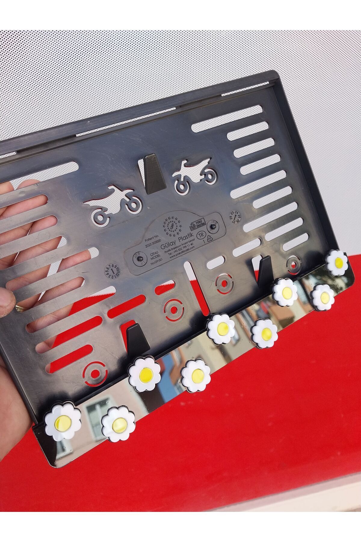 ATOM TASARIM Motor plakalık takmatik Papatyalı