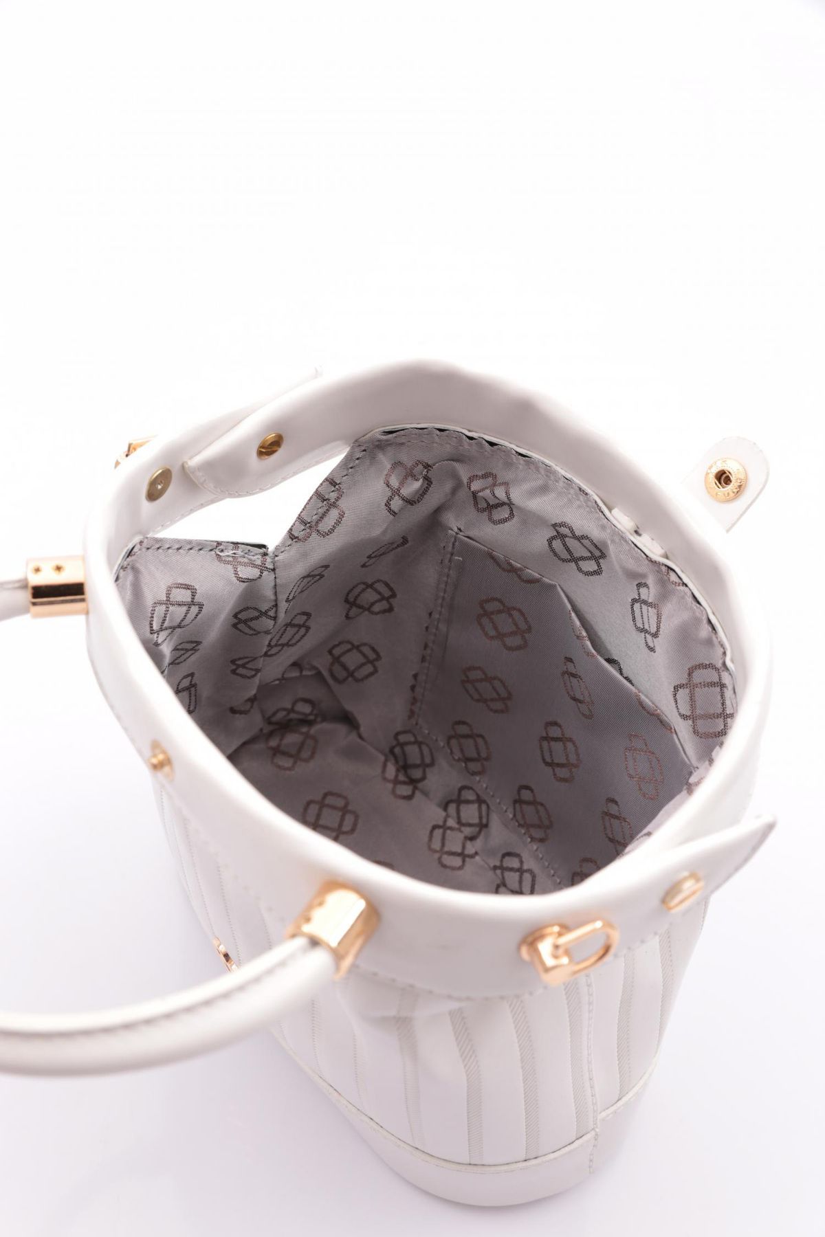 DGN-White Cross Chain Strap Bag - 41233279 5