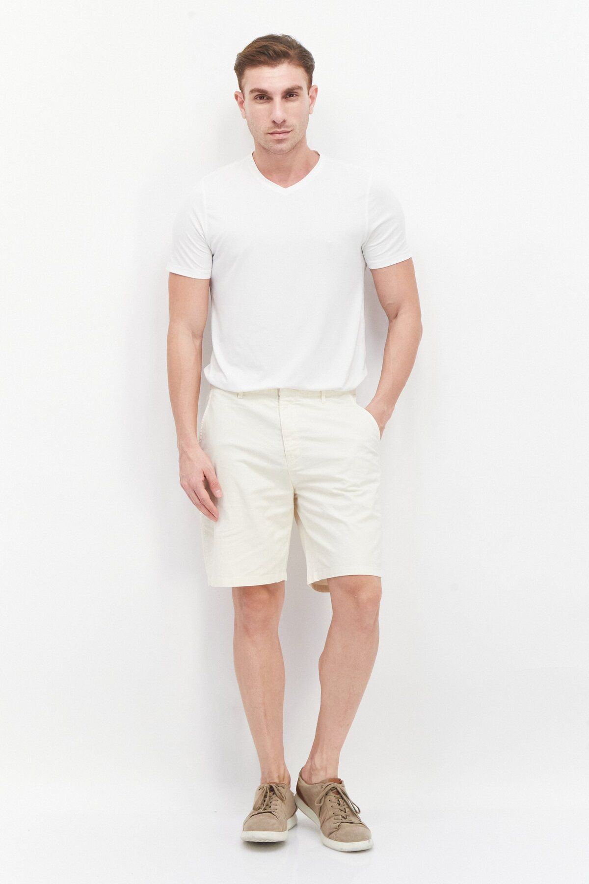 Kenneth Cole-Men Regular Fit Plain Basic Shorts, Off White 4