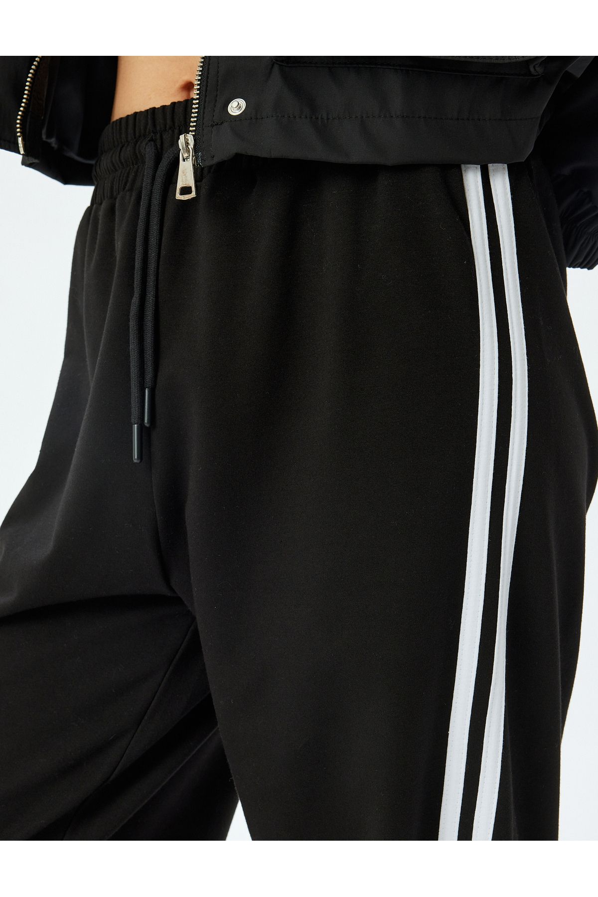 Koton-Wide Leg Sweatpants with Lace-Up Waist and Ribbed Pocket Detail 5