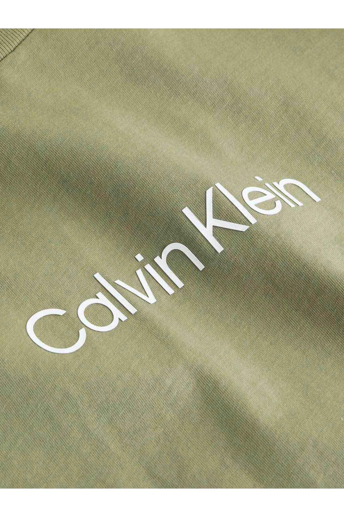 تی شرت سبز مردانه راحتی آرم قهرمان Calvin Klein