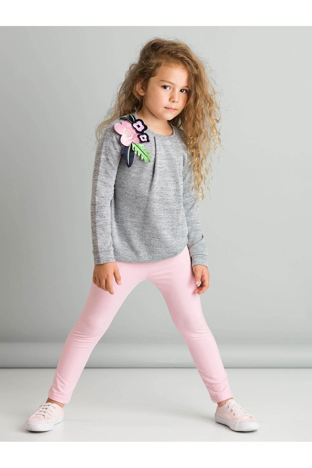 complete the look image