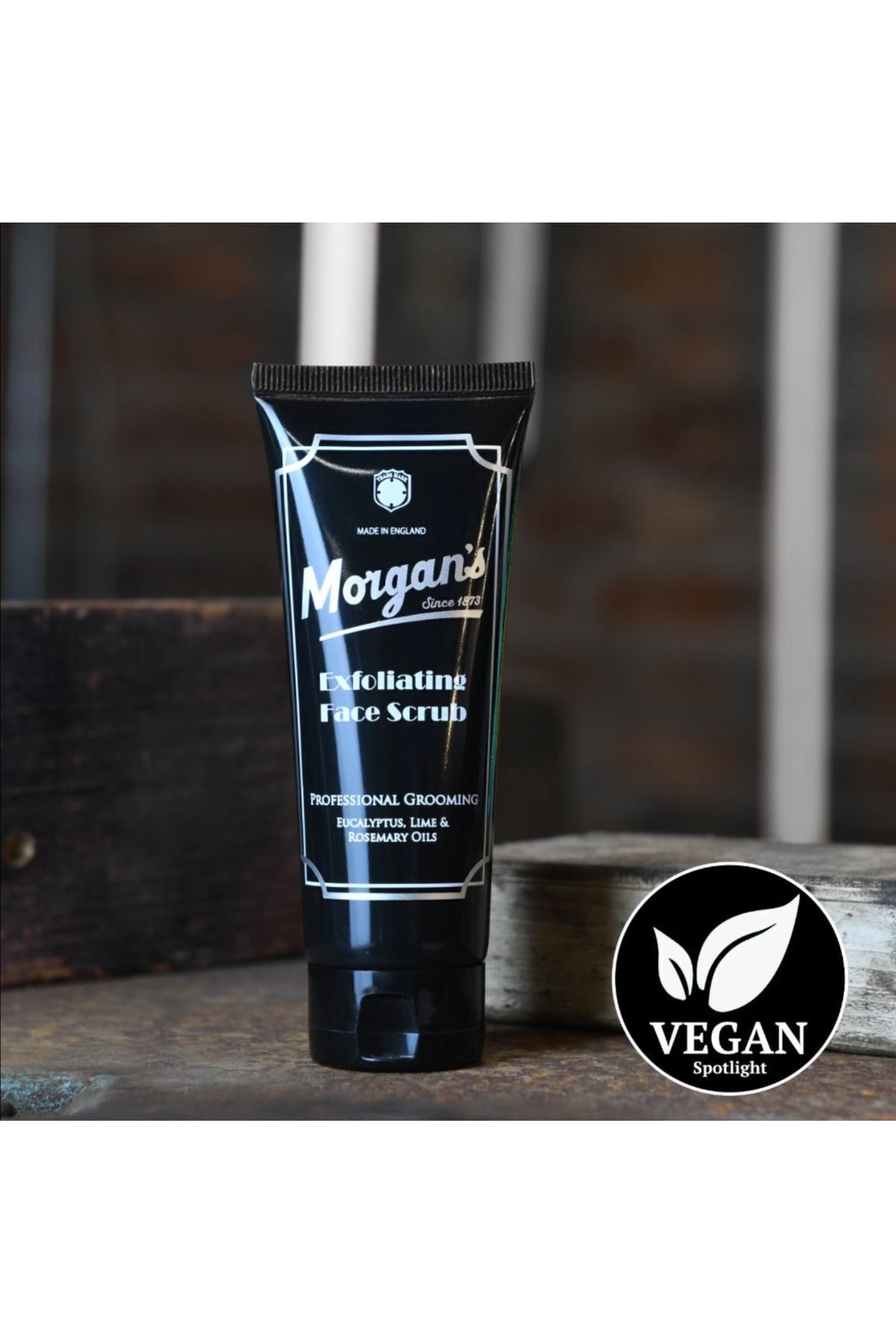 اسکراب لایه بردار صورت - لایه برداری احیا کننده صورت 100 میلی لیتر Morgan's Pomade