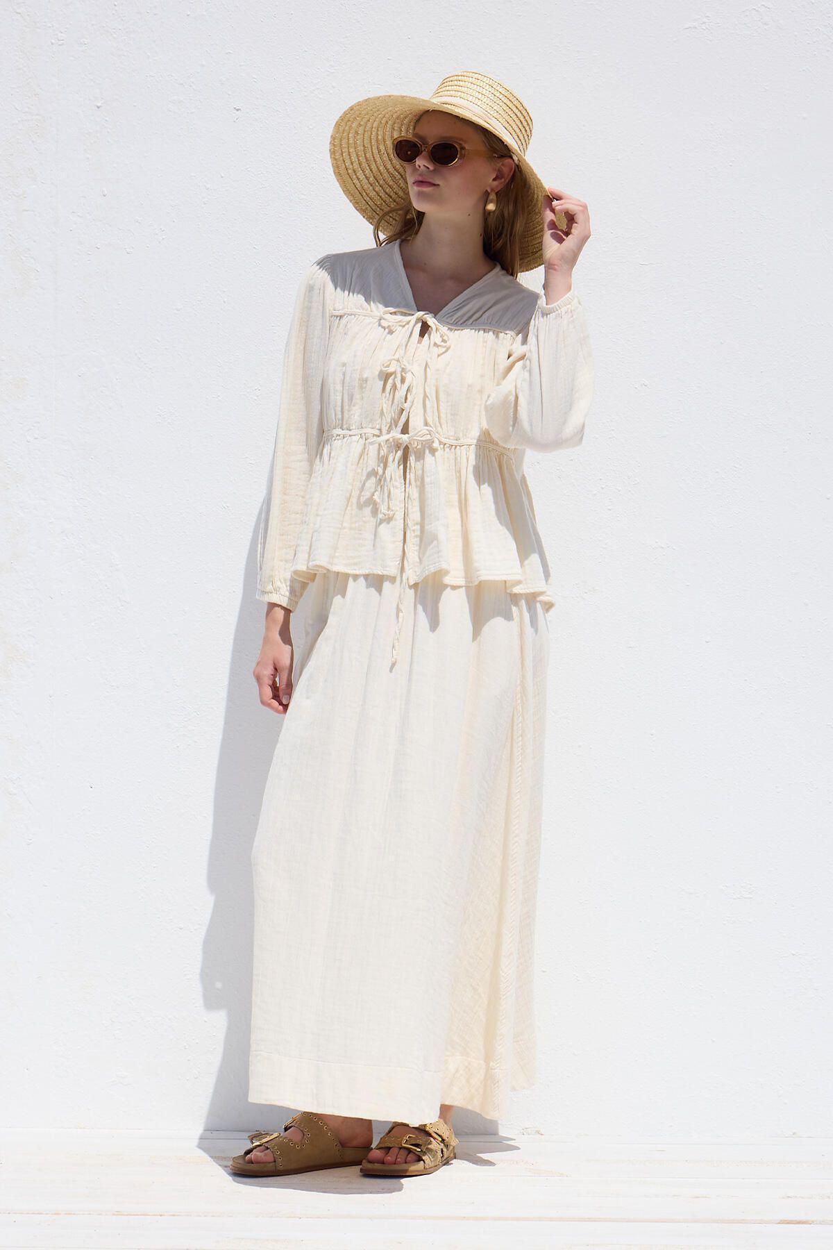 Manuka-Ecru Muslin Blouse - Lacing Detail 3