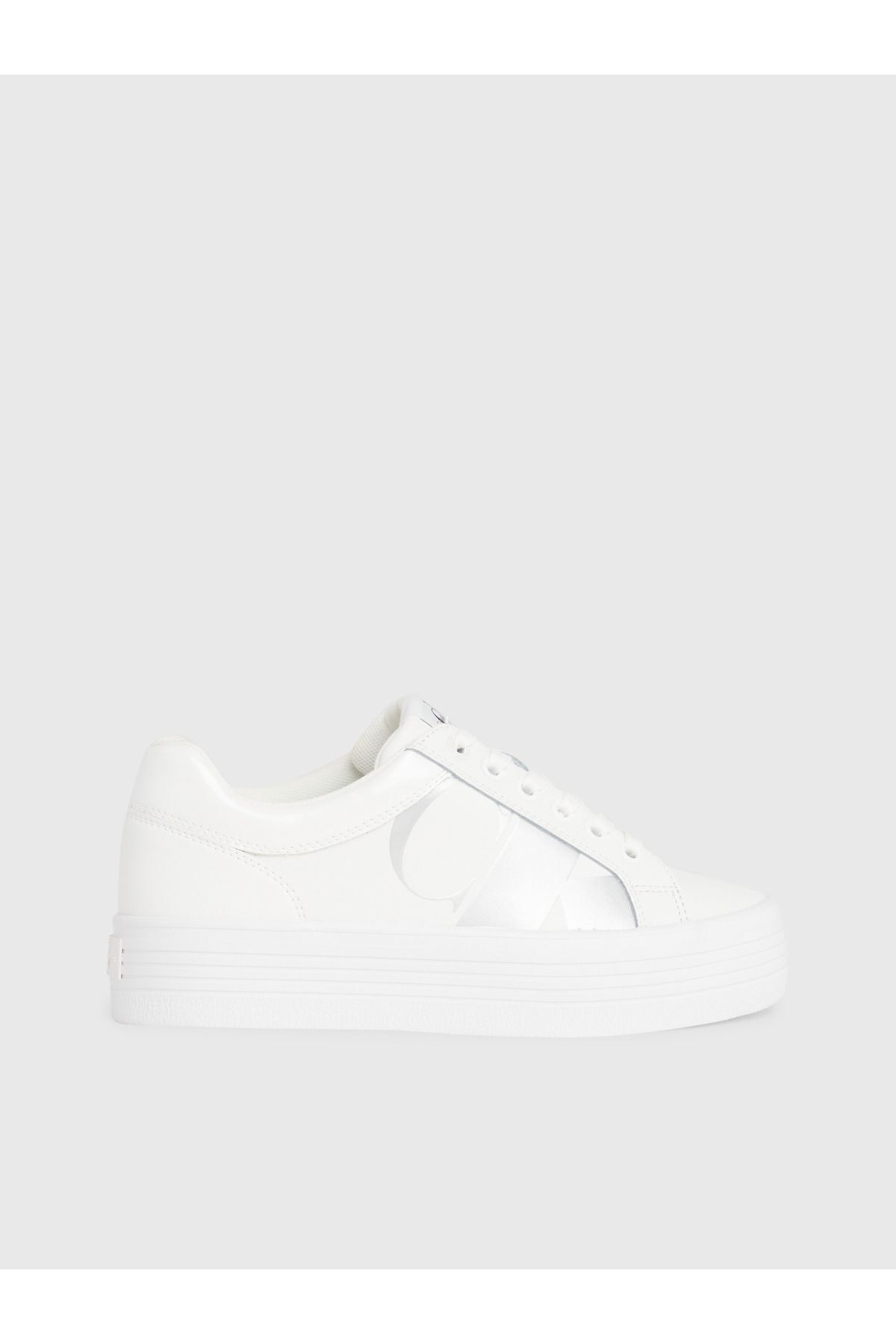 BOLD VULC FLATF LOW LTH NBS MET Calvin Klein