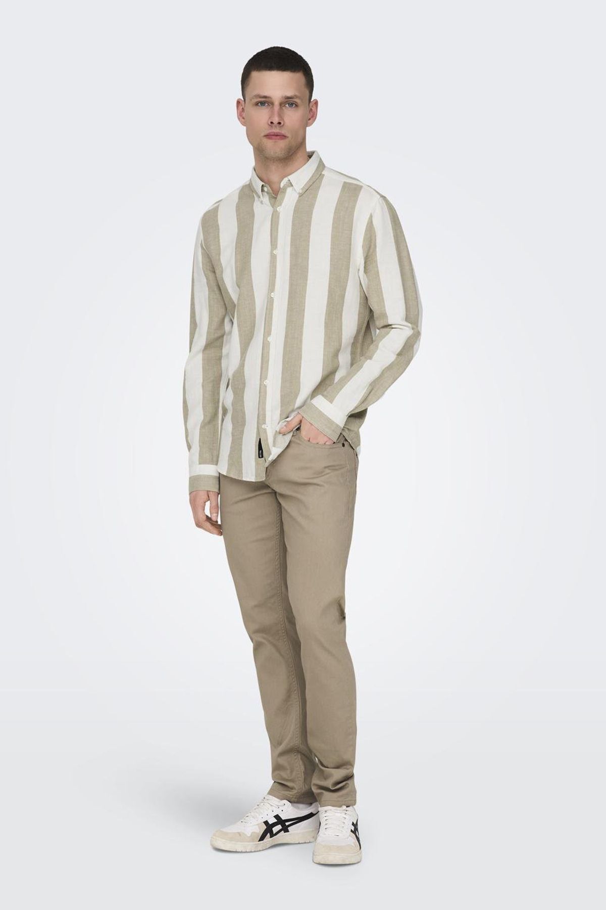 پیراهن آنلی اند سانز مردانه کتان پنبه ای سفید  راه راه Slim Fit/اسلیم فیت    Slim/اسلیم فیت Daily/روزانه | Only & Sons 22028040 TR - تصویر 3