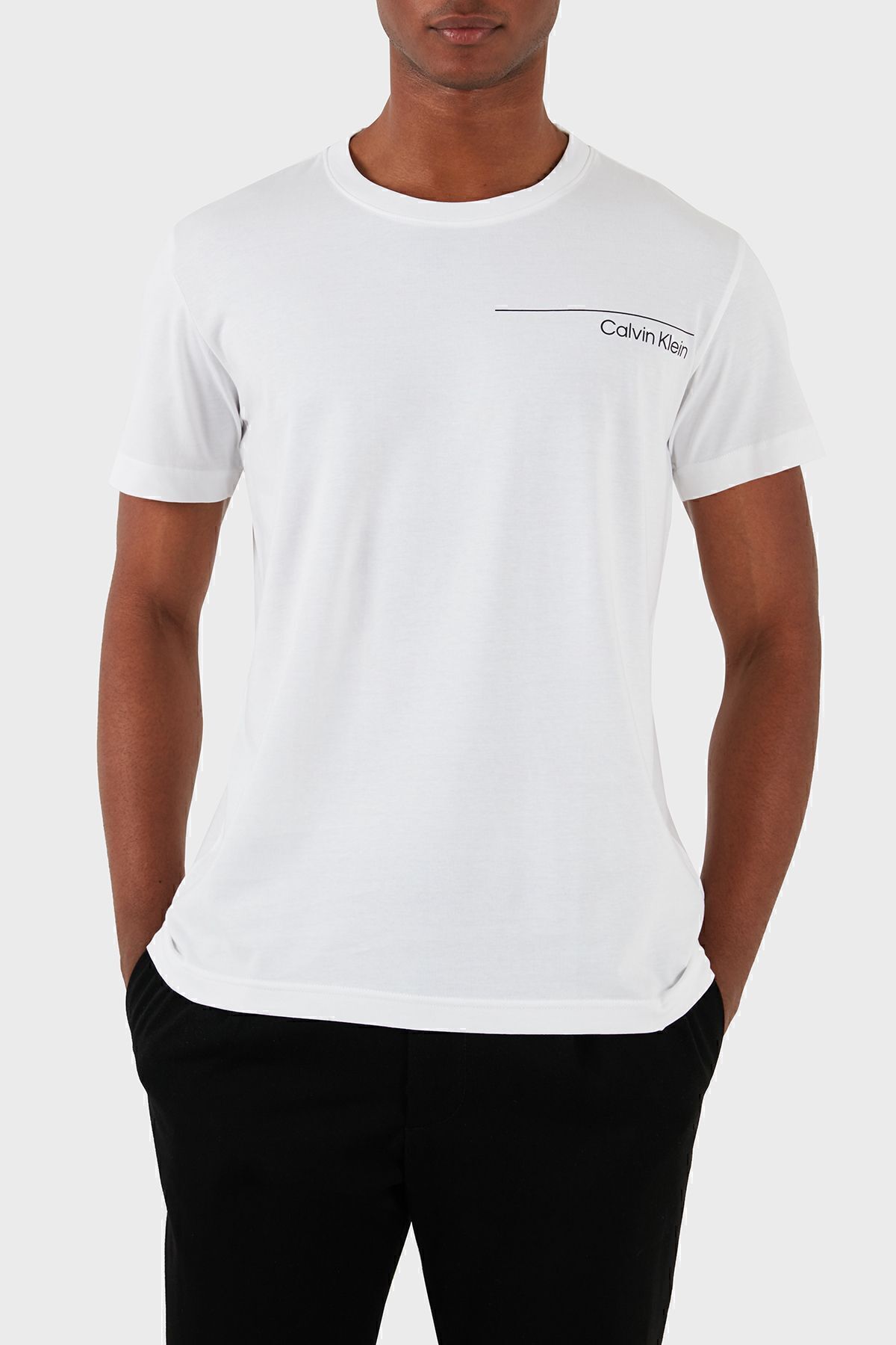 تی شرت سفید مردانه پنبه ای معمولی تناسب T KM0KM00964YCD TRET TURN KM0KM00964 Calvin Klein