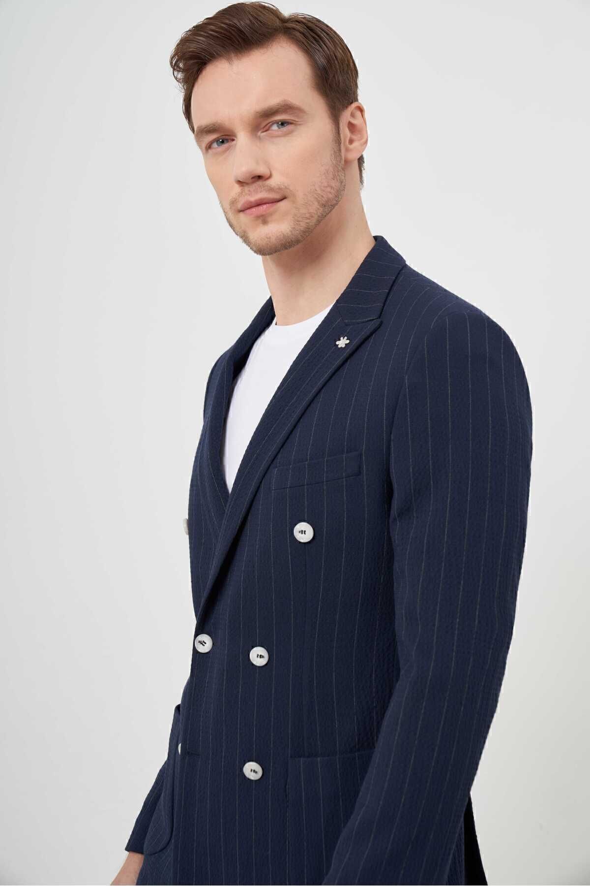 https://cdn.dsmcdn.com/ty1541/product/media/images/ty1540/prod/QC/20240913/10/181cbe3f-5cf3-3f57-aa8b-f433ba573b21/1_org_zoom.jpg