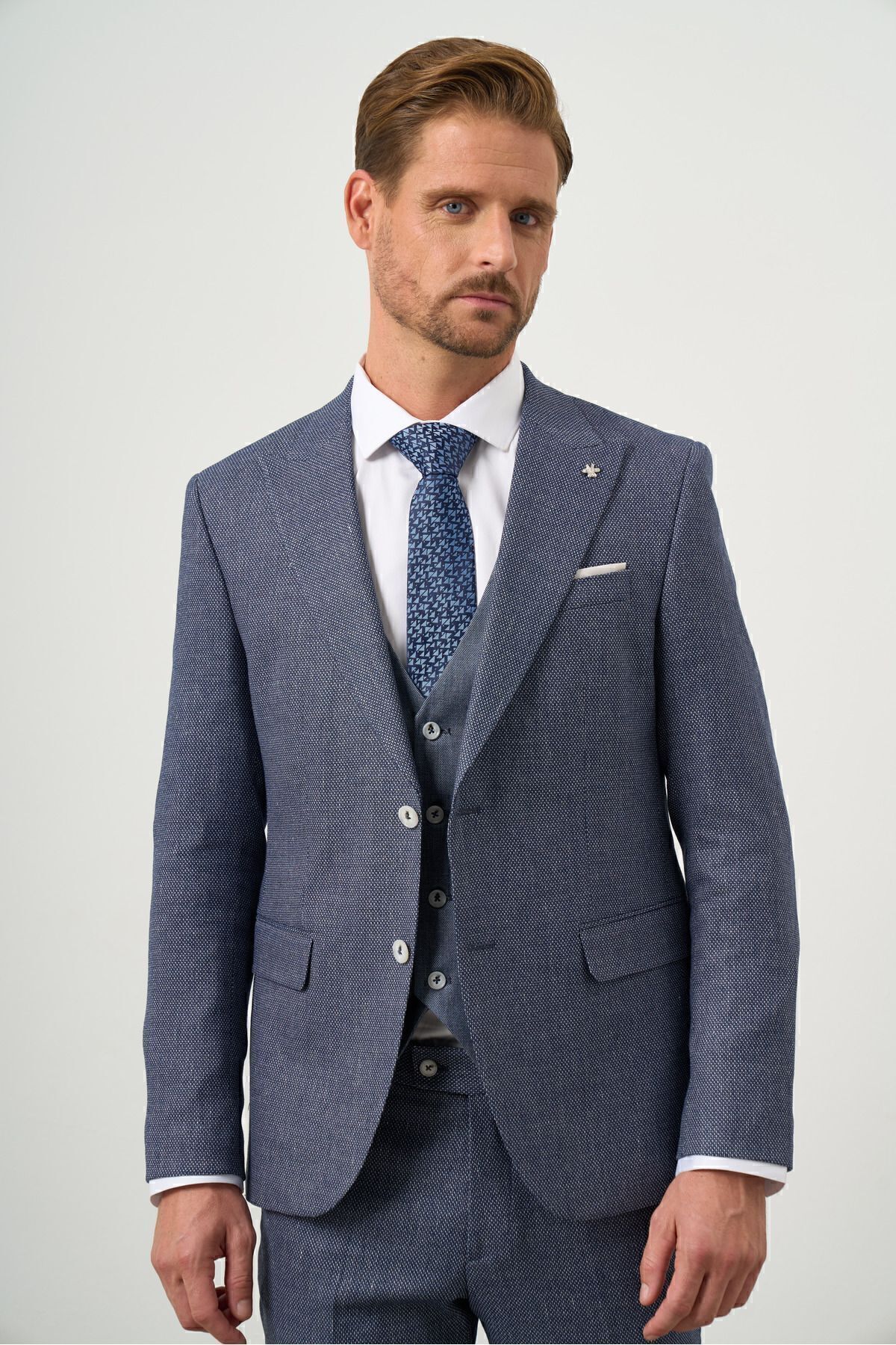 https://cdn.dsmcdn.com/ty1541/product/media/images/ty1540/prod/QC/20240913/10/6919f4a8-91bc-3904-b02b-59bd679d46aa/1_org_zoom.jpg