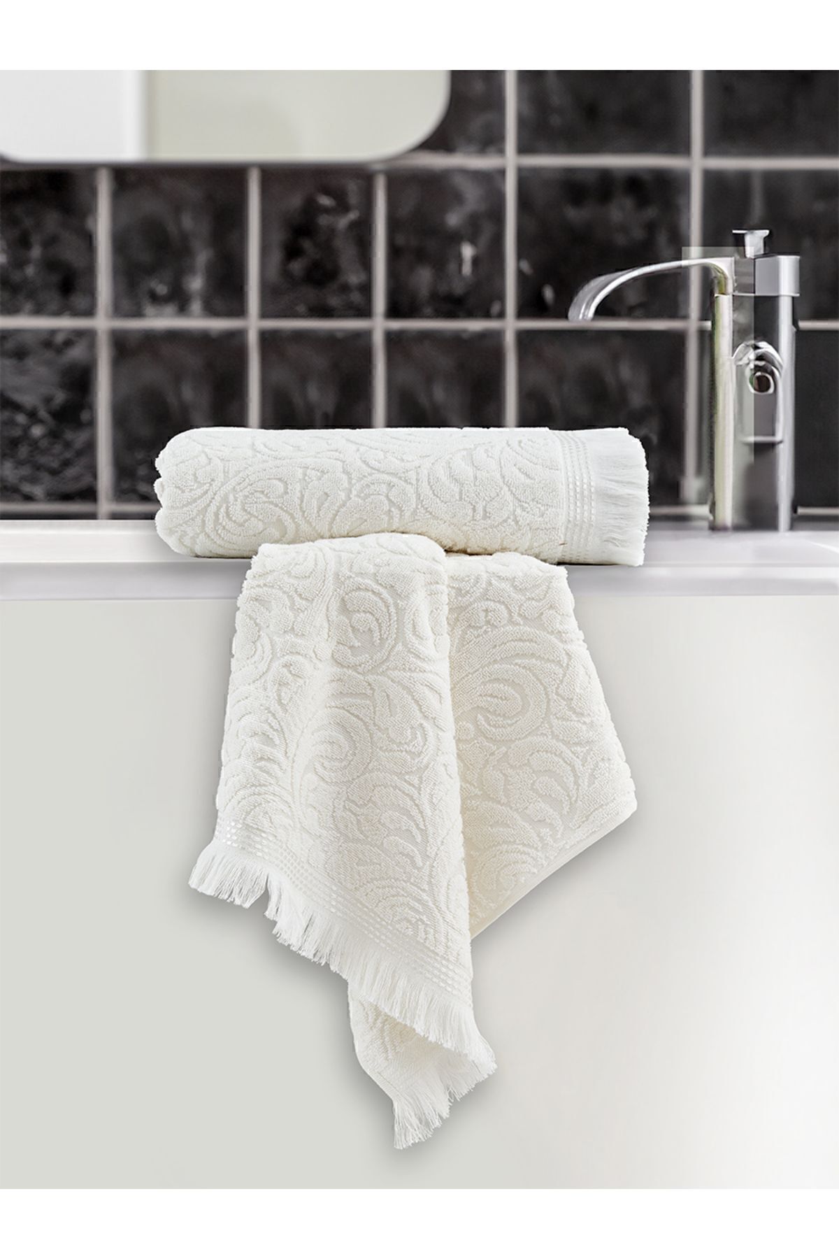 حوله سفید مجموعه ژاکارد 2 قطعه Karna Home