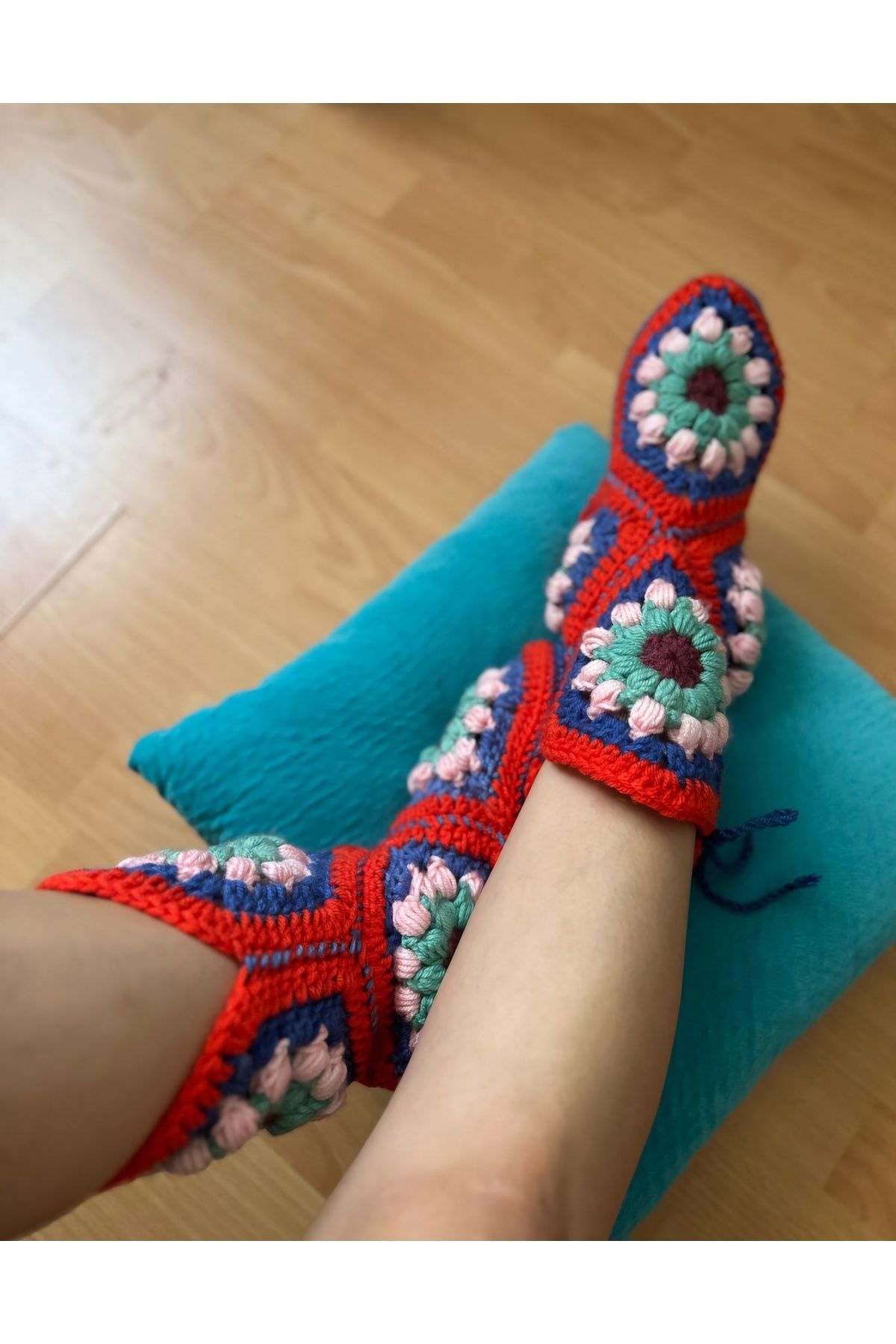 El örgüsü-Hand Knitted Home Boots and Socks - Motif Detailed 4