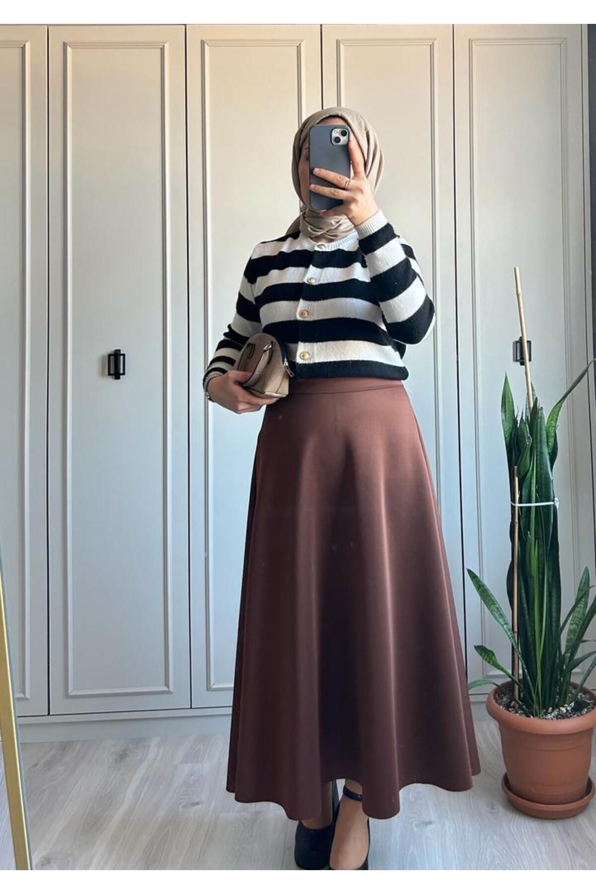 https://cdn.dsmcdn.com/ty1541/product/media/images/ty1543/prod/QC/20240913/18/0586c03a-1354-300e-9739-a2113246d28d/1_org_zoom.jpg