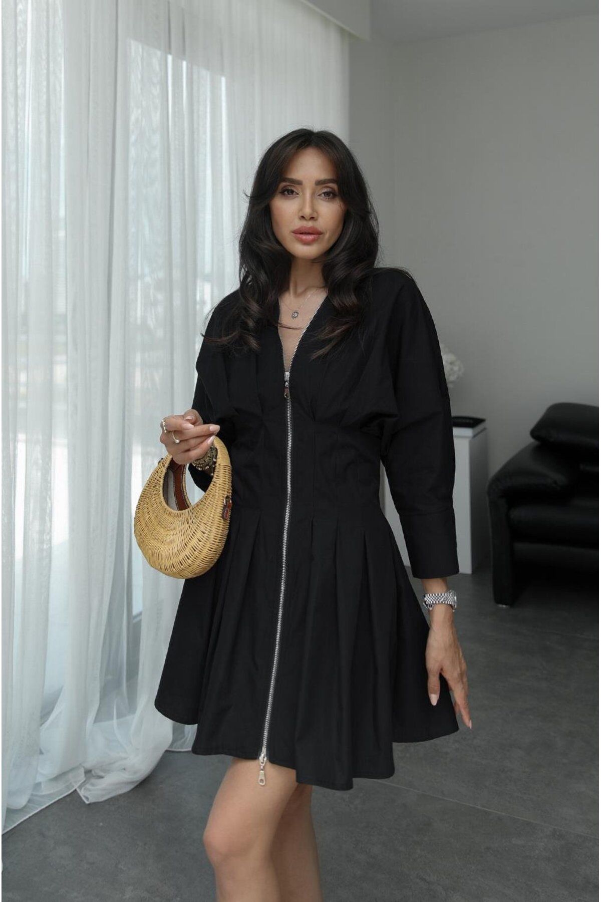 https://cdn.dsmcdn.com/ty1542/prod/QC/20240914/02/10d526c7-b8cb-3f31-aaf9-a2420da08b85/1_org_zoom.jpg
