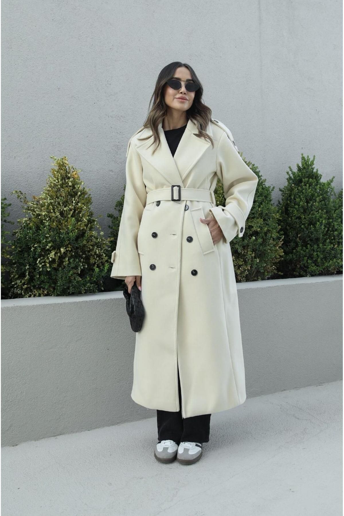 complete the look image