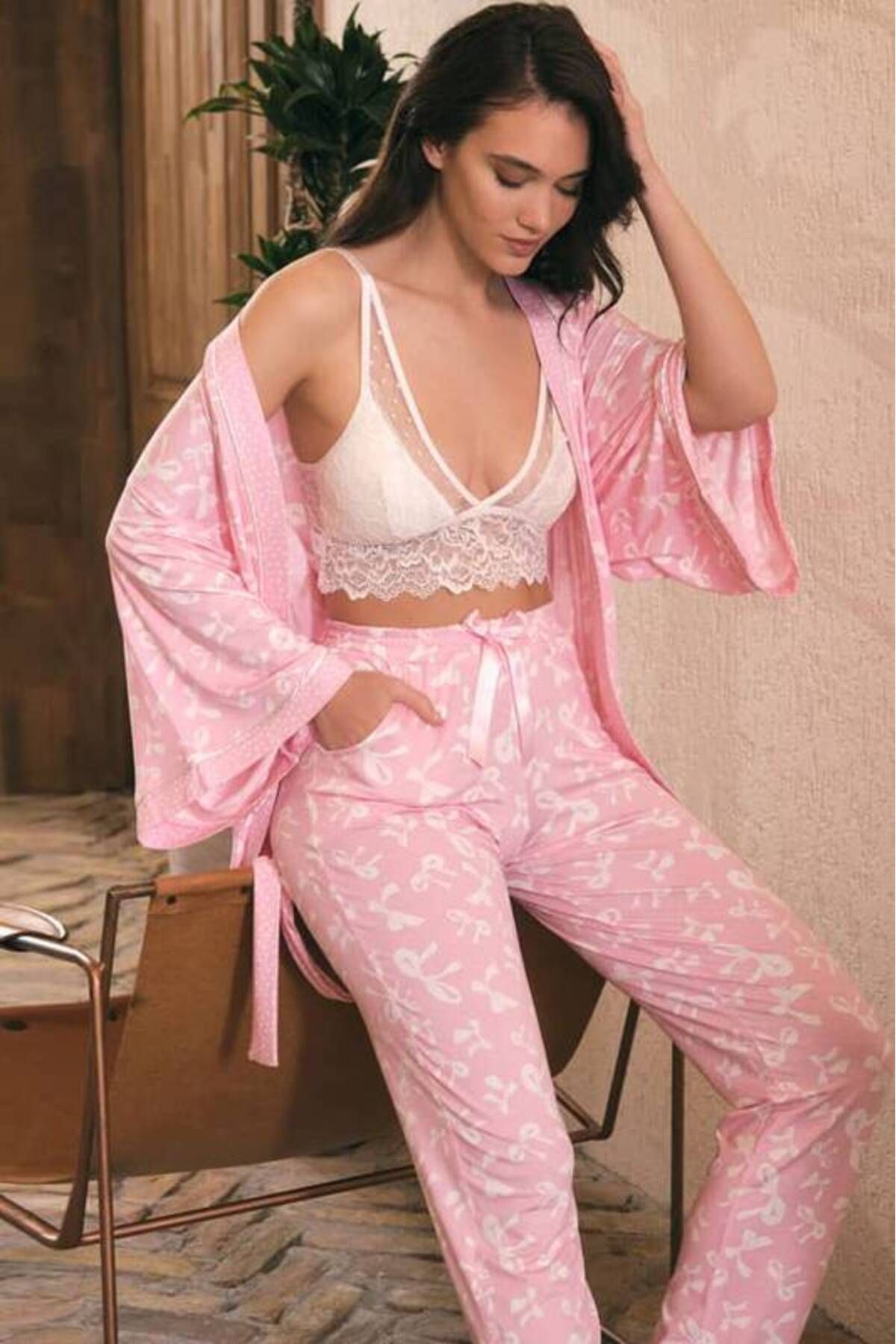 EFN GİYİM EFN.GİYİM Sabahlık Balensiz Desteksiz Dolgusuz Dantelli Bralet Sütyen Ve Pantolon Pijama 3'lü Takım