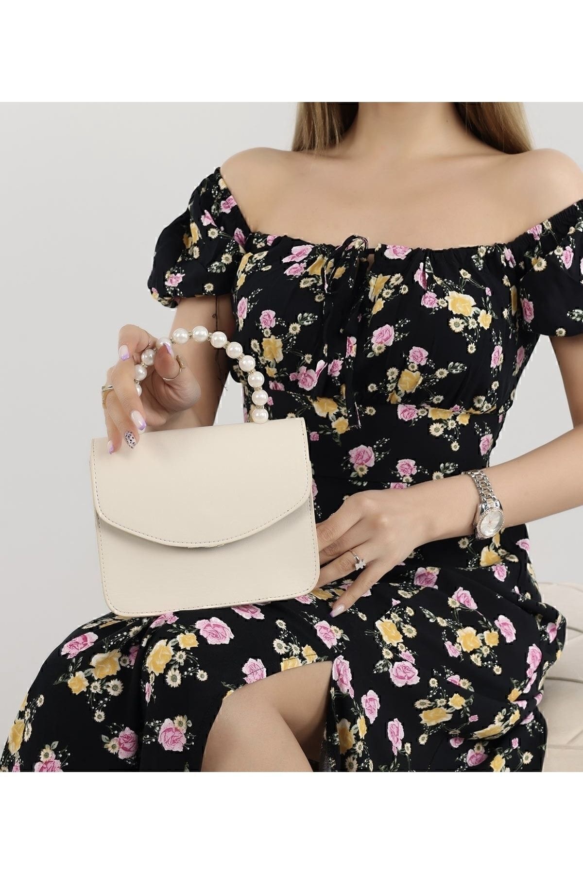 https://cdn.dsmcdn.com/ty1542/product/media/images/ty1539/prod/QC/20240913/15/5bf2271e-51d5-370d-8acc-871187dd4b53/1_org_zoom.jpg