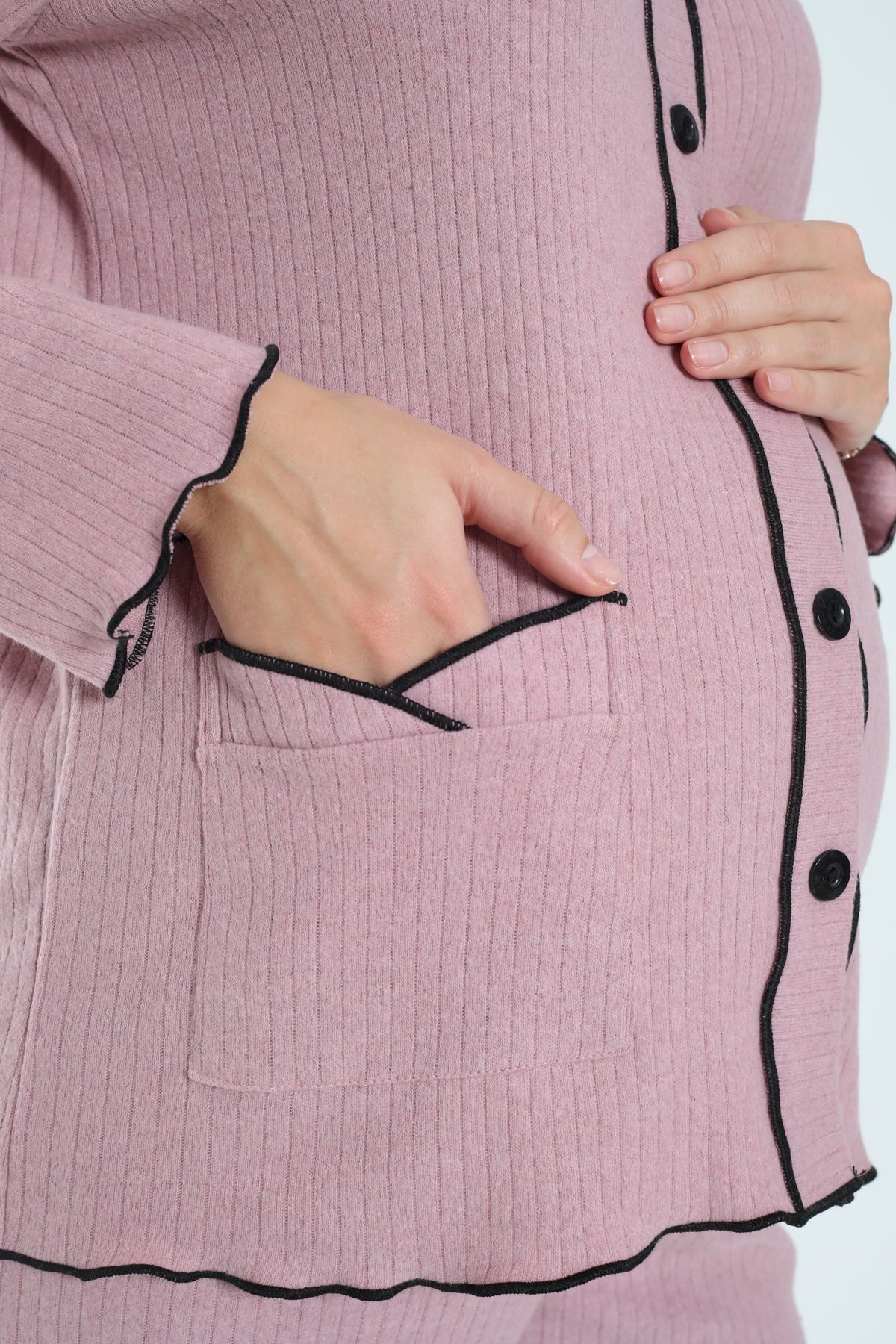 Miss Dünya Lissa Önden Düğmeli Ayarlanabilir Bel Kol ve Paça Fırfır Detaylı Hamile ve Lohusa Pijama Takımı fotoğrafı 6 (önizleme)