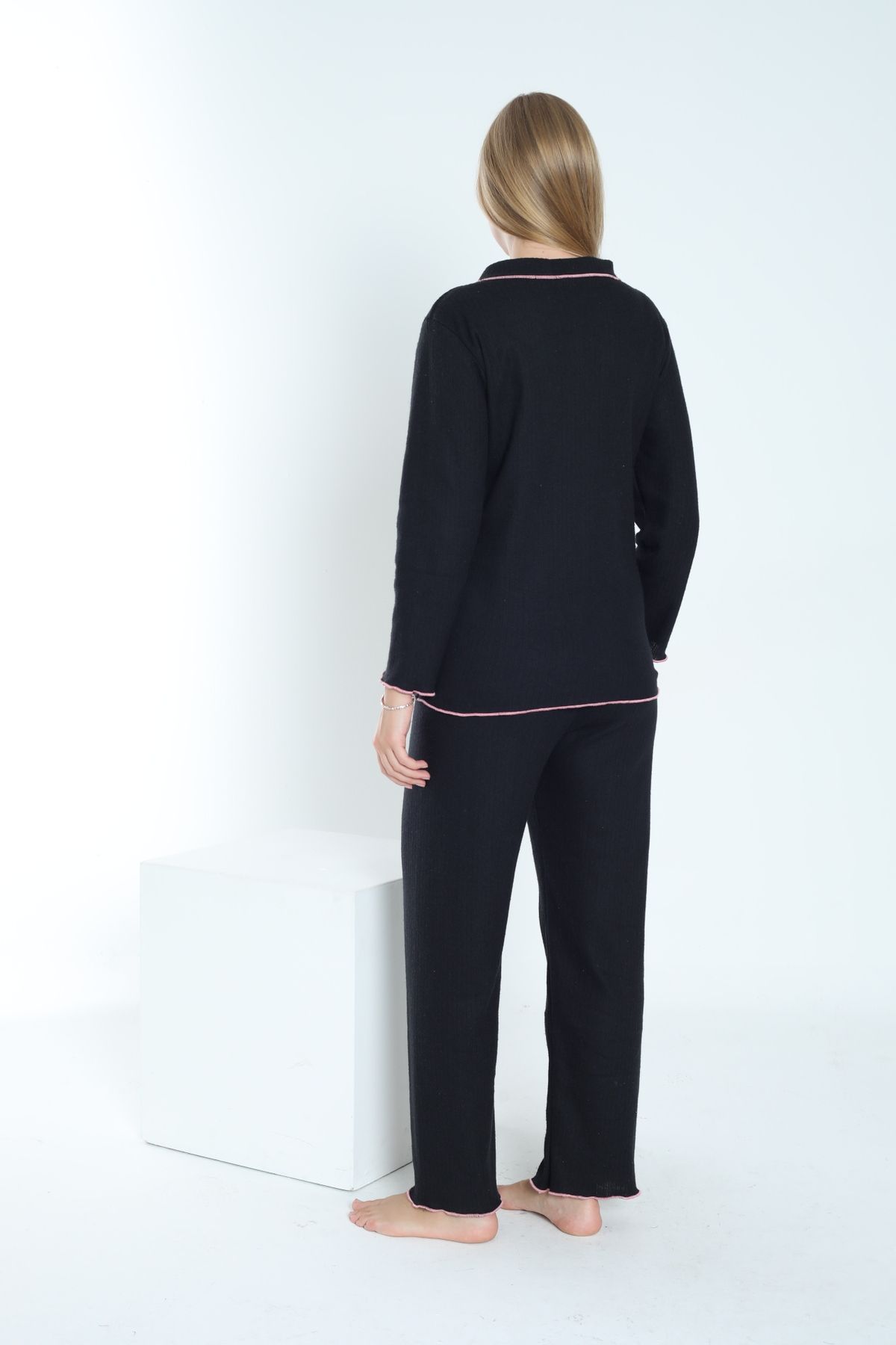 Miss Dünya Lissa Önden Düğmeli Ayarlanabilir Bel Kol ve Paça Fırfır Detaylı Hamile ve Lohusa Pijama Takımı fotoğrafı 4 (önizleme)