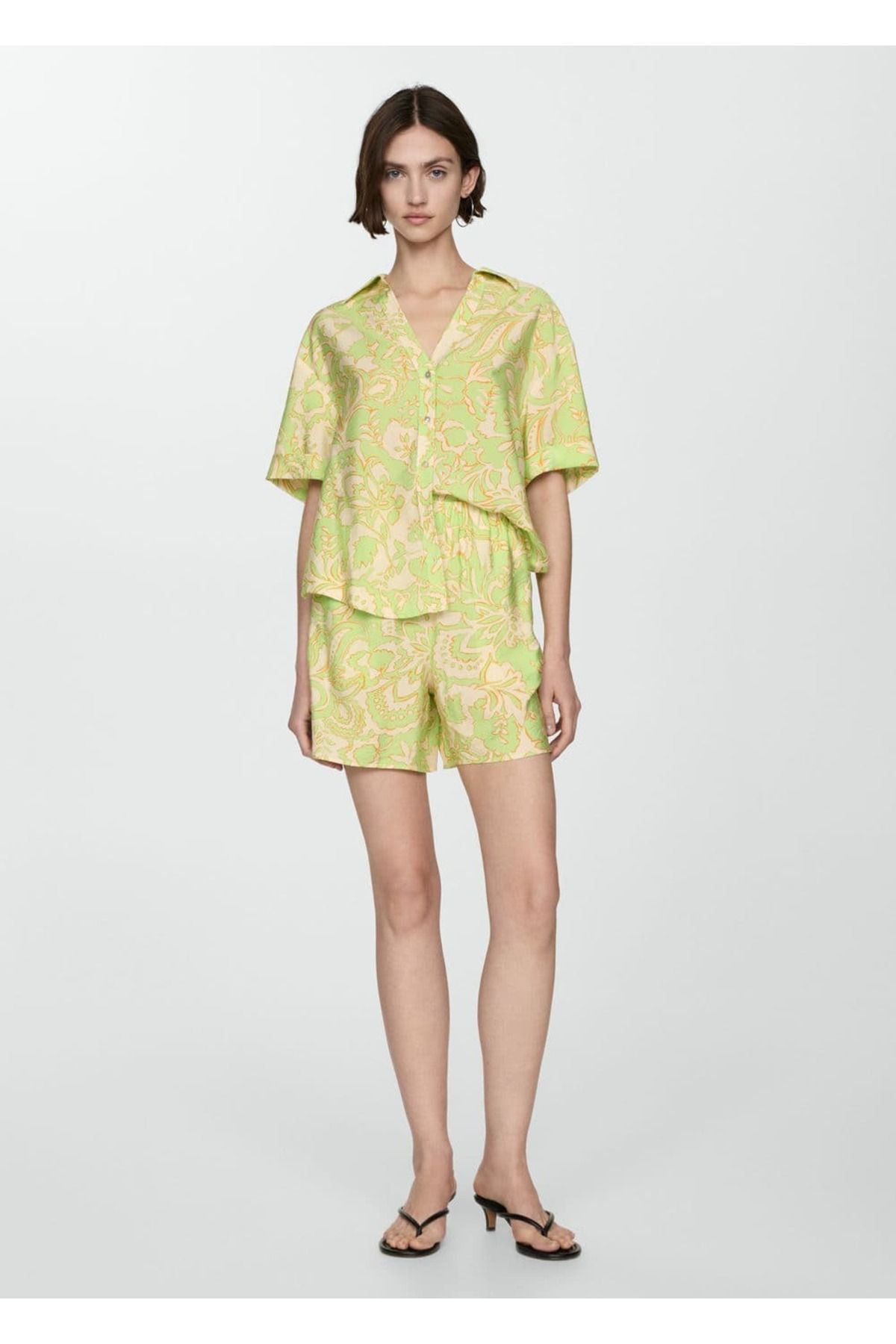 MANGO Woman-Shorts with Draped Patterns 2