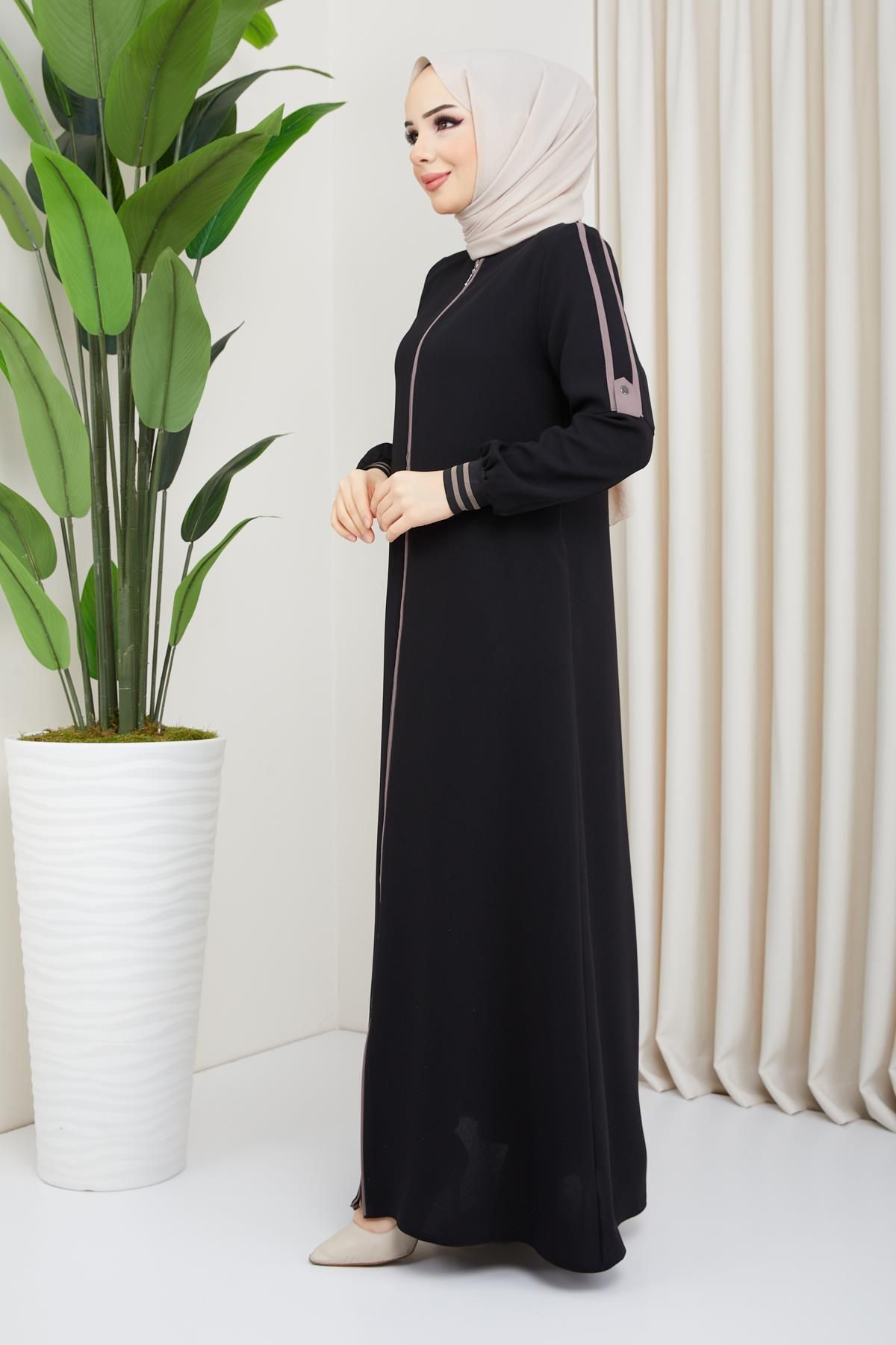 hafsamina-Black Abaya with Piping Detail 3