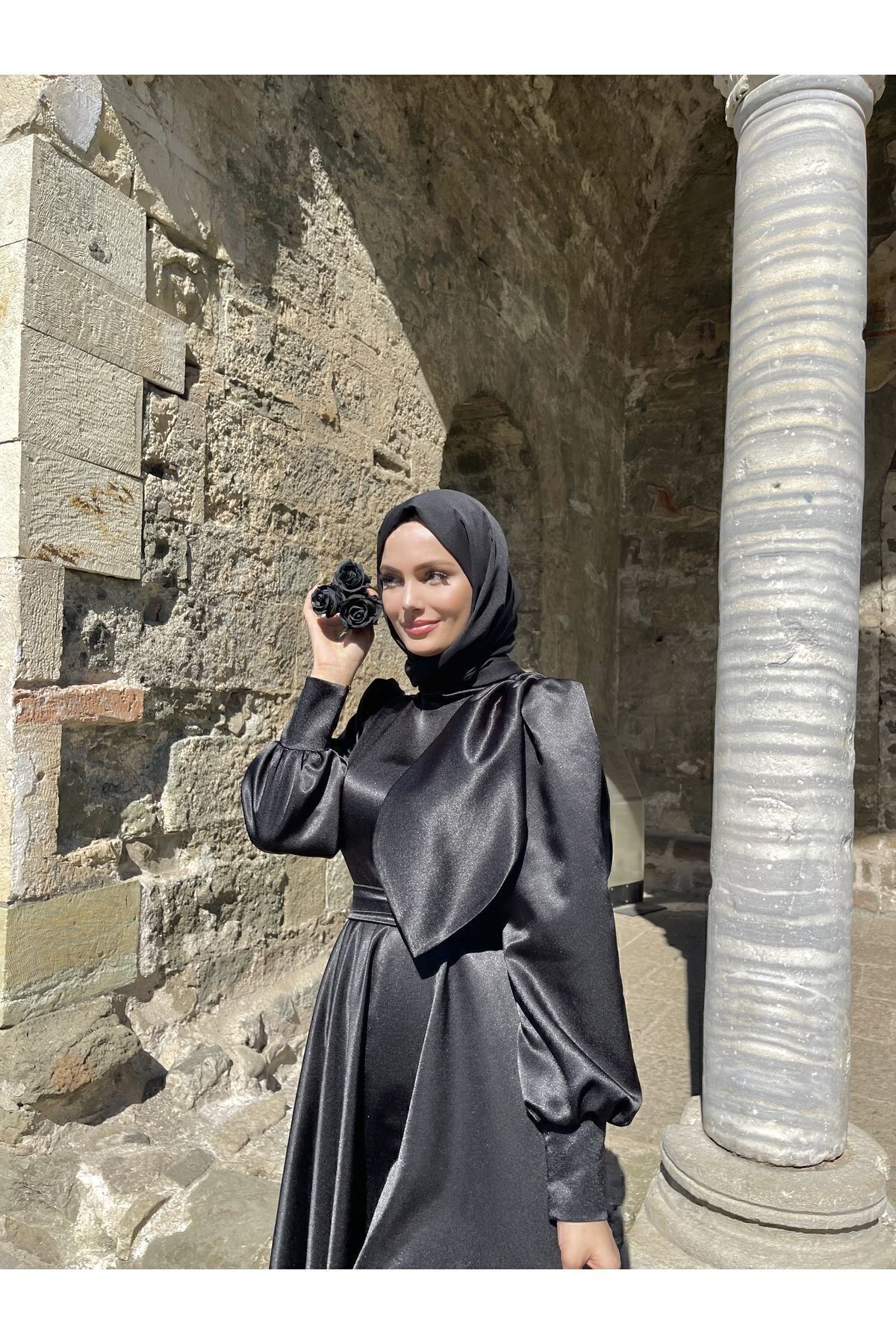 bera abaya noir