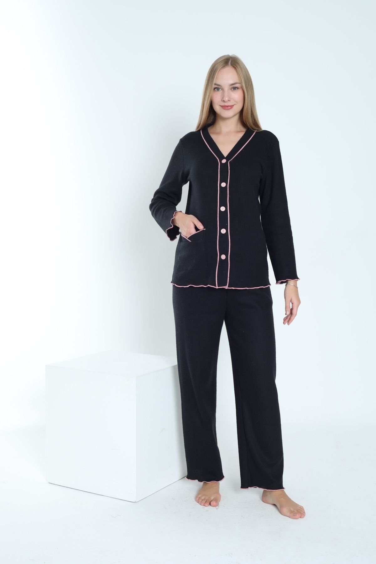 Miss Dünya Lissa Önden Düğmeli Ayarlanabilir Bel Kol ve Paça Fırfır Detaylı Hamile ve Lohusa Pijama Takımı fotoğrafı 2 (önizleme)