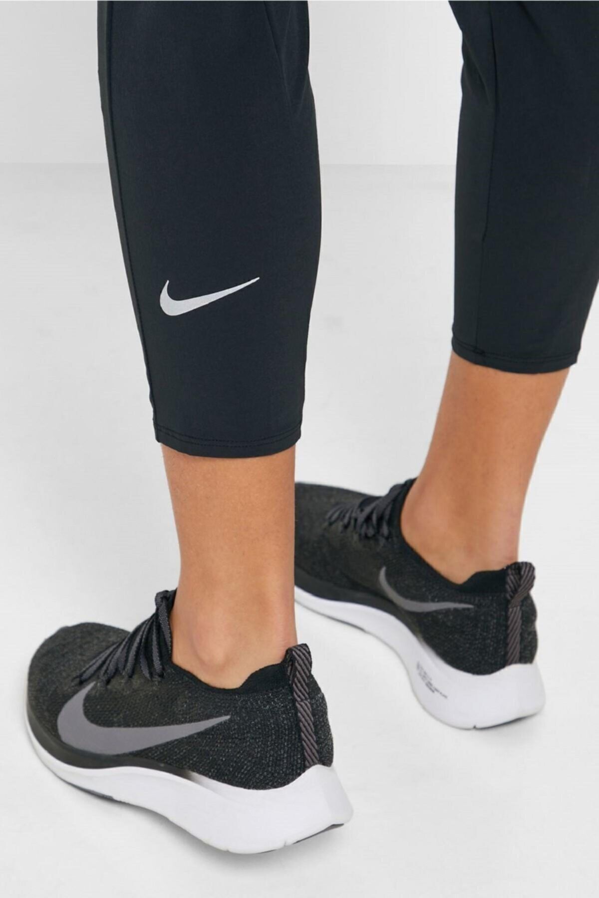 Nike Essential Women s Pants 7 8 Kad n Ko u Yuruyu Pantolunu Fiyat Yorumlar Trendyol