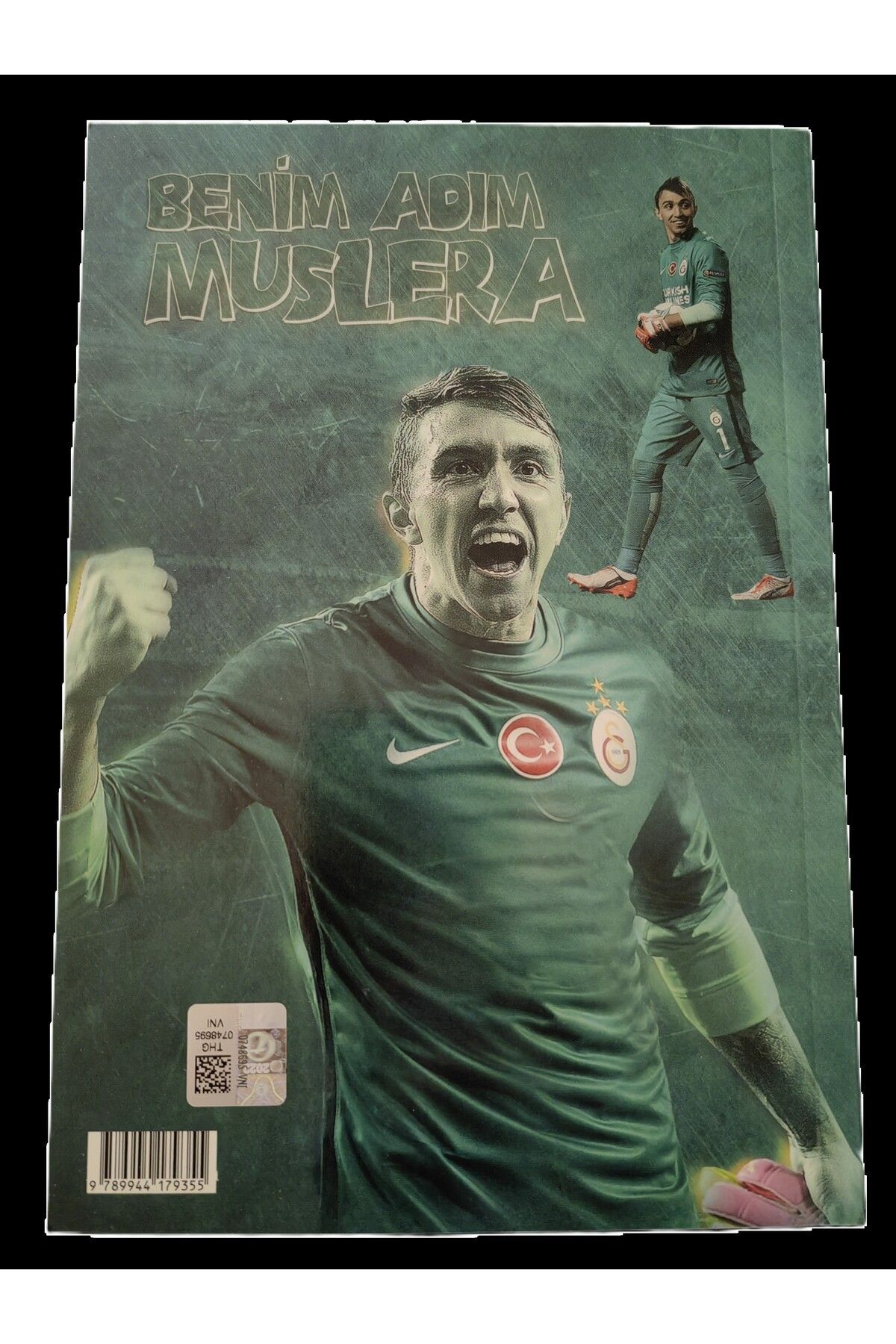 Poster ve çıkartma hediyeli futbolun yıldızları serisi - Fernando Muslera spor futbol kitap 4