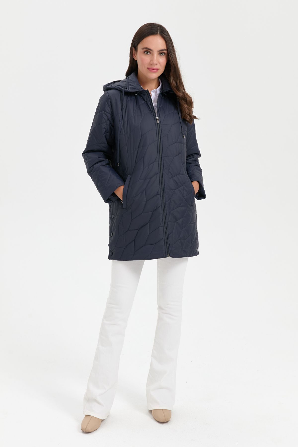 Desen Triko  Kadın Polo Yaka Yanları Çıtçıtlı Yaprak Desenli Araboy Kapitone Kaban Lacivert - Görsel 3