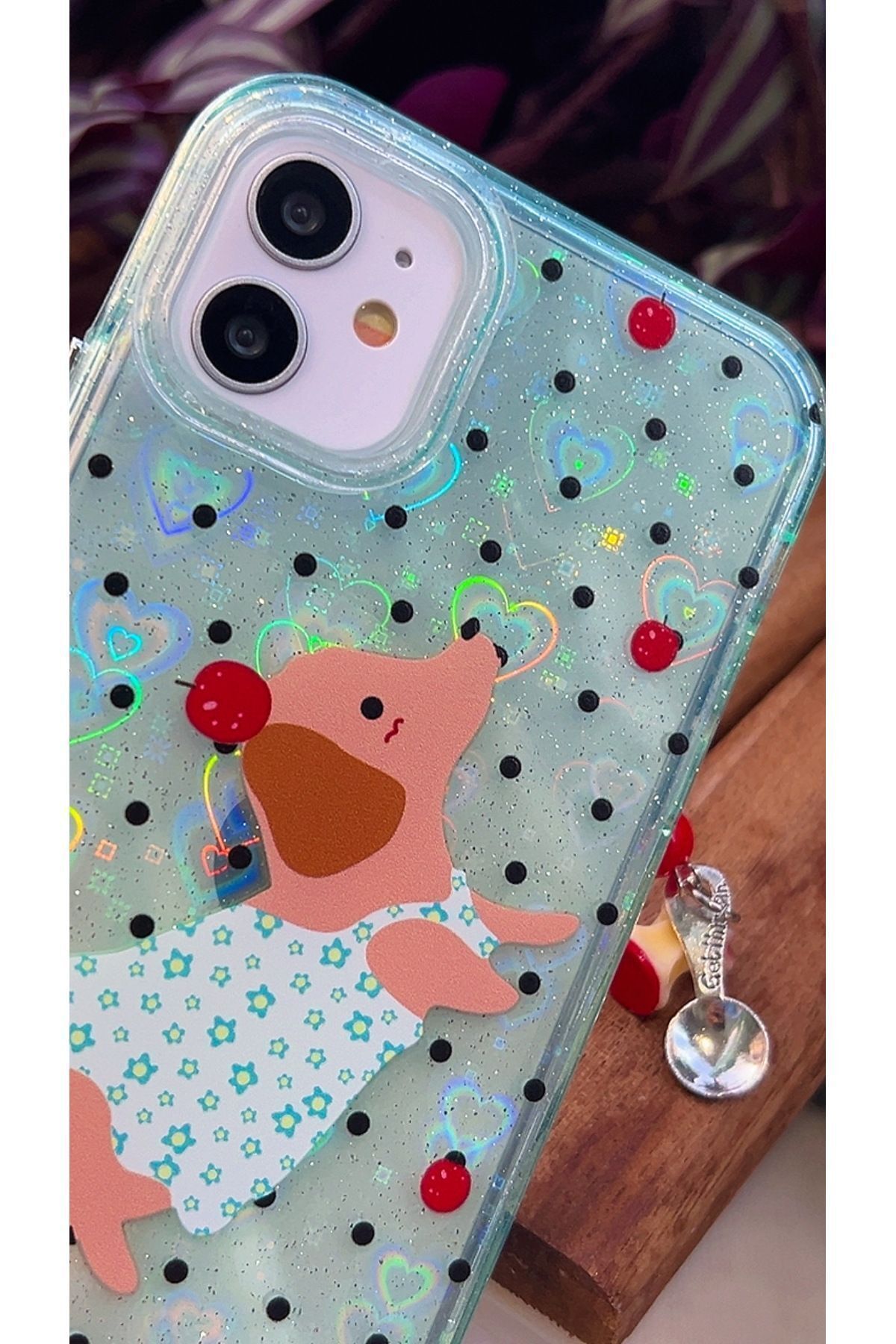 İphone 11 Kalp Hologramlı Sevimli Köpek Ve Elma Baskılı Darbelere Dayanıklı 12görünümlü Yeşil Kılıf 3