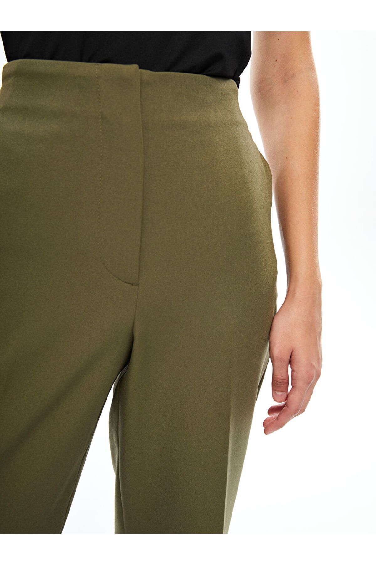 LC Waikiki-LCW Femei - Pantaloni cu picioare late și talie elastică 3