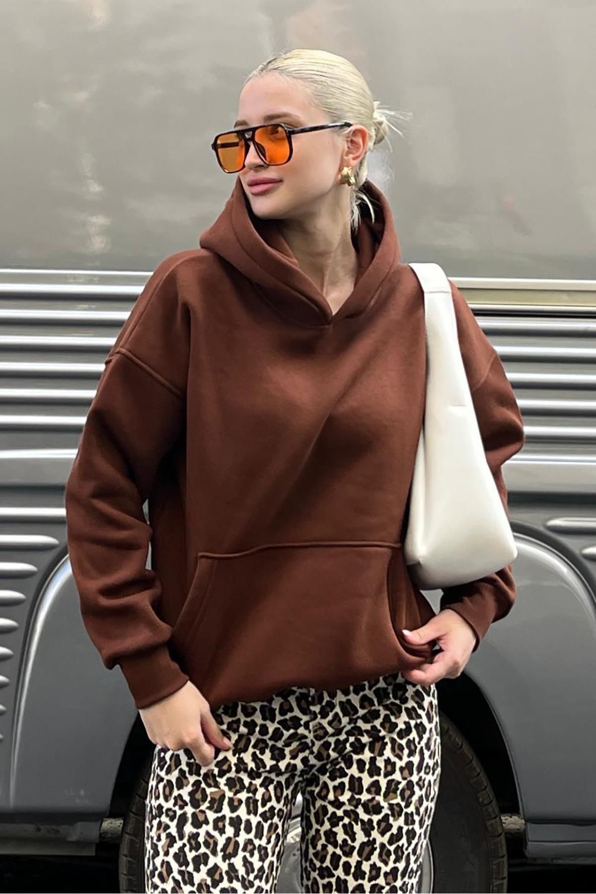 complete the look image