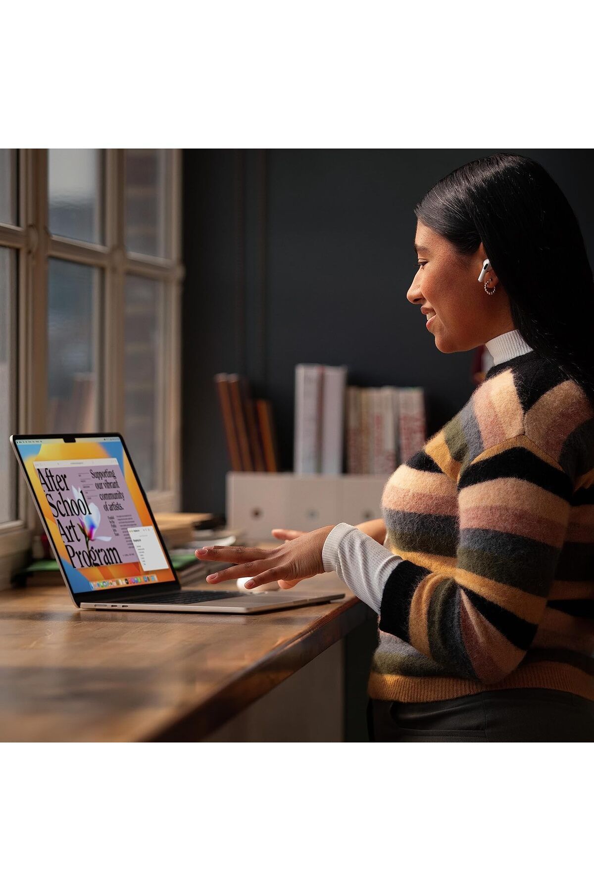 Apple-ماك بوك إير 15 بوصة: شريحة M2 مع وحدة معالجة مركزية ثماني النواة ووحدة معالجة رسومية عشرية النواة، وقرص SSD سعة 256 جيجابايت - رمادي فضائي 5