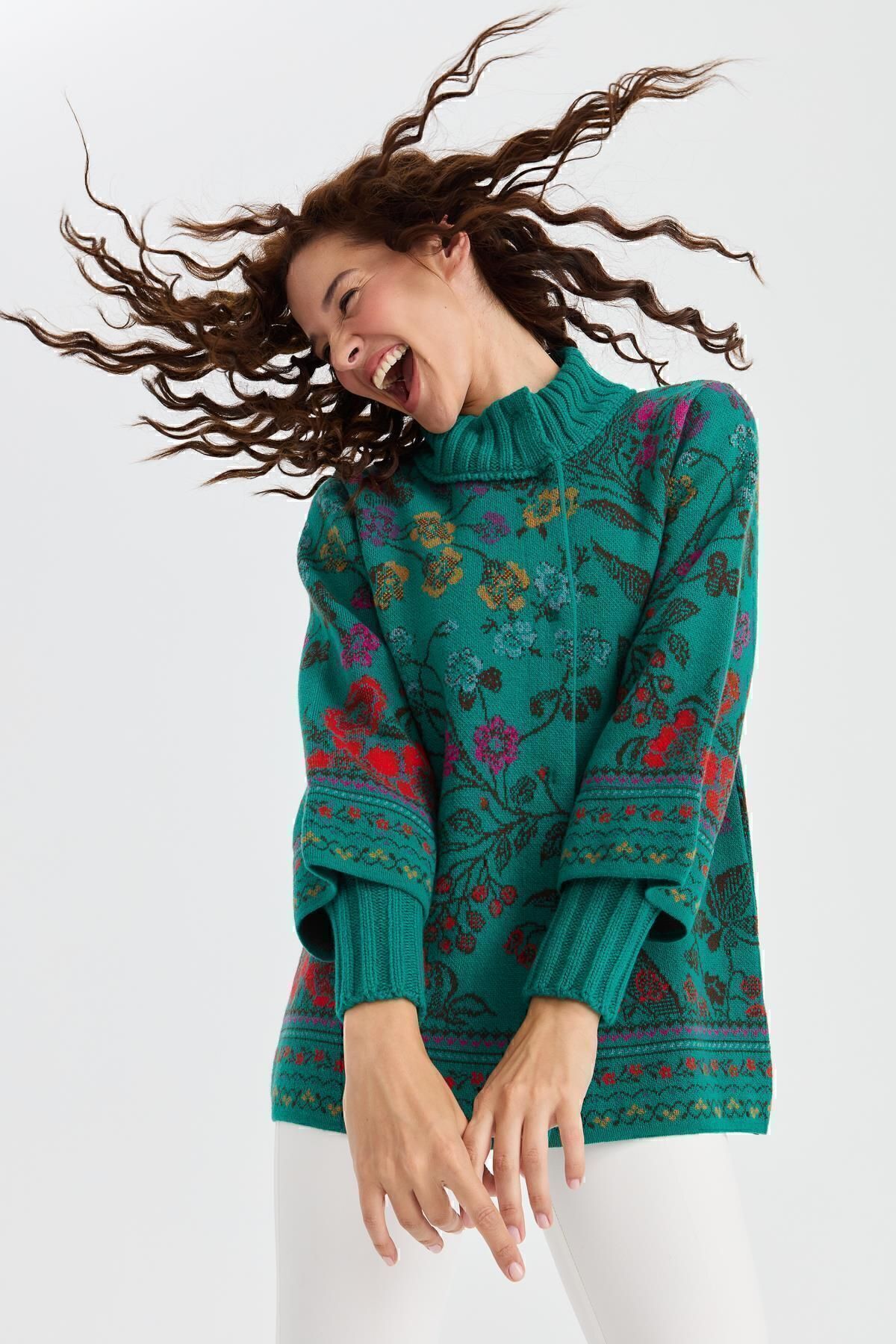 Desen Triko  Kadın Dik Yaka Sarmaşık Çiçekli Yün Ceket A.ö.başı - Görsel 3